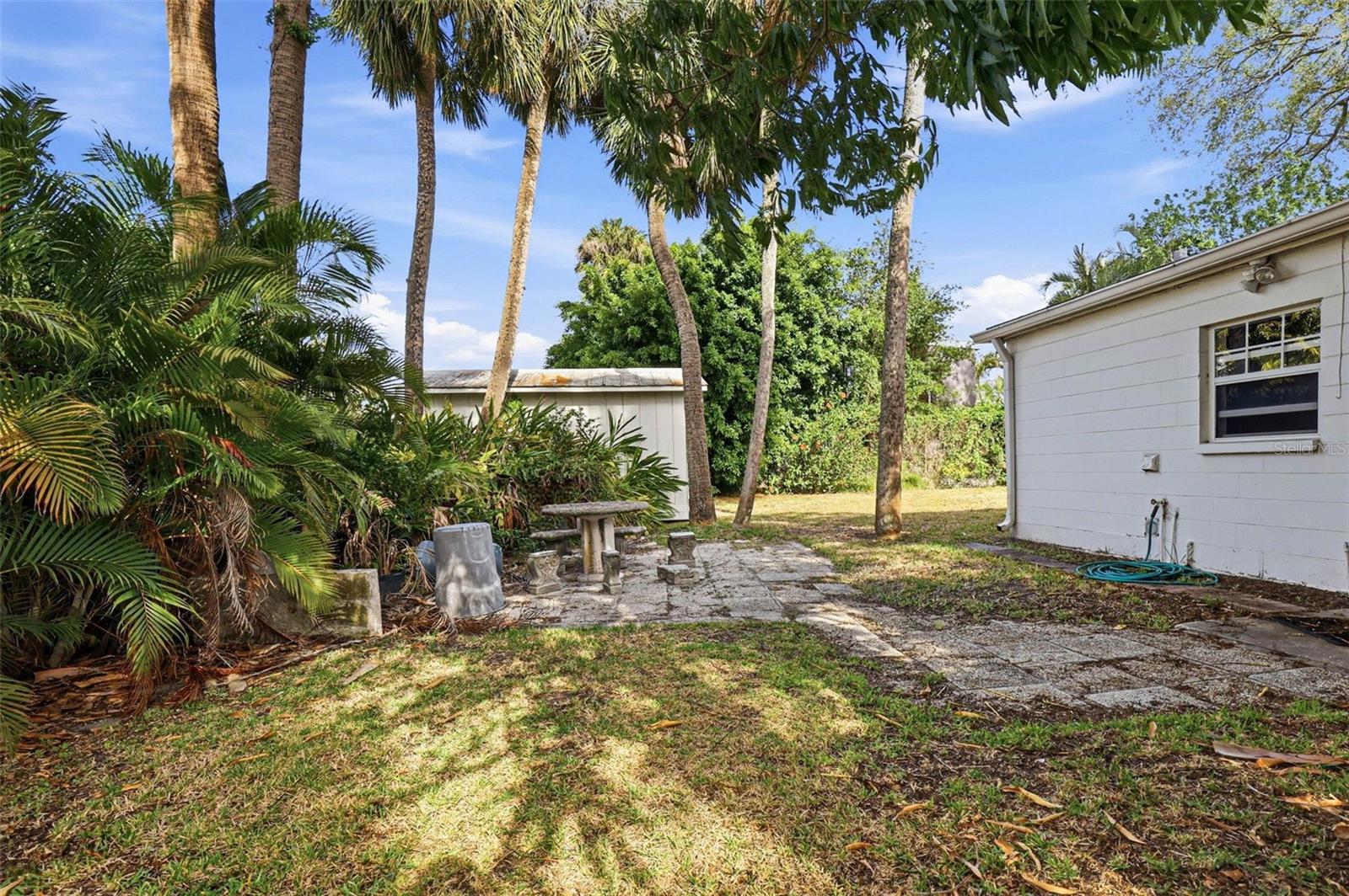 Image 9 of 18 For 214 Occident Street