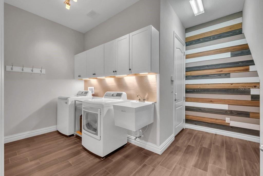 Image 25 of 56 For 14908 Bassinger Lane