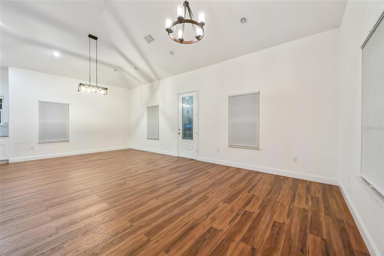 Image 11 of 31 For 2330 Saint Louis Street