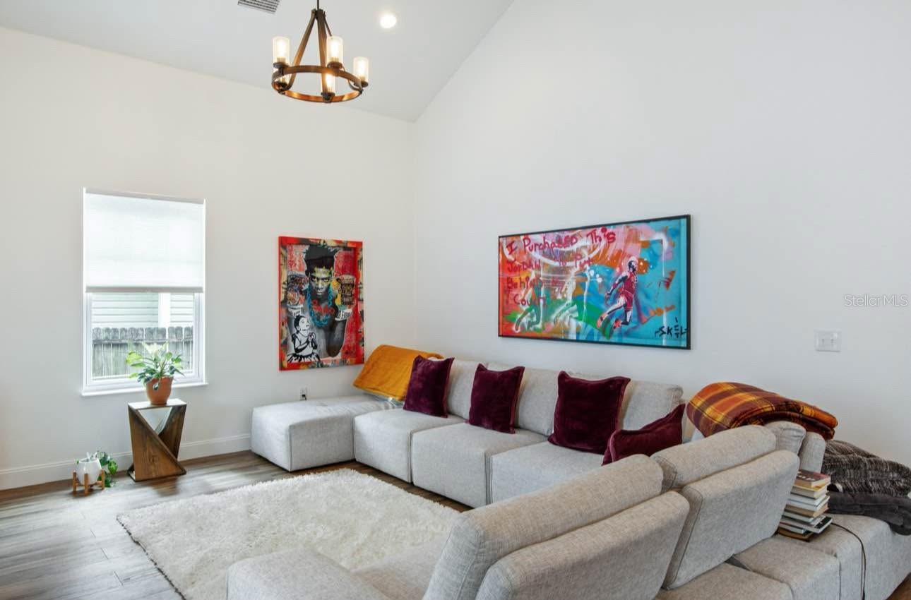 Image 16 of 31 For 2330 Saint Louis Street