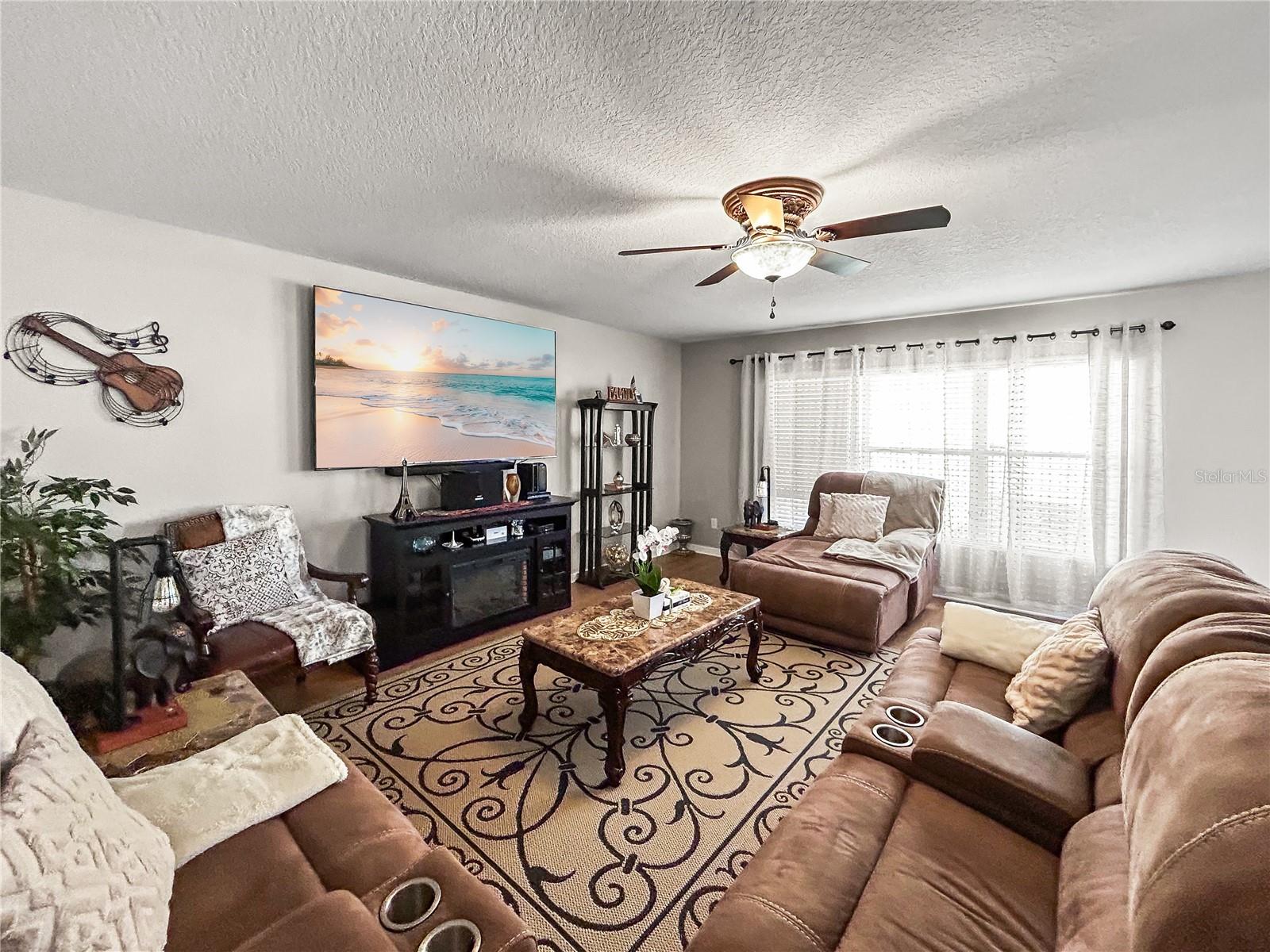 Image 10 of 34 For 654 Skyridge Road