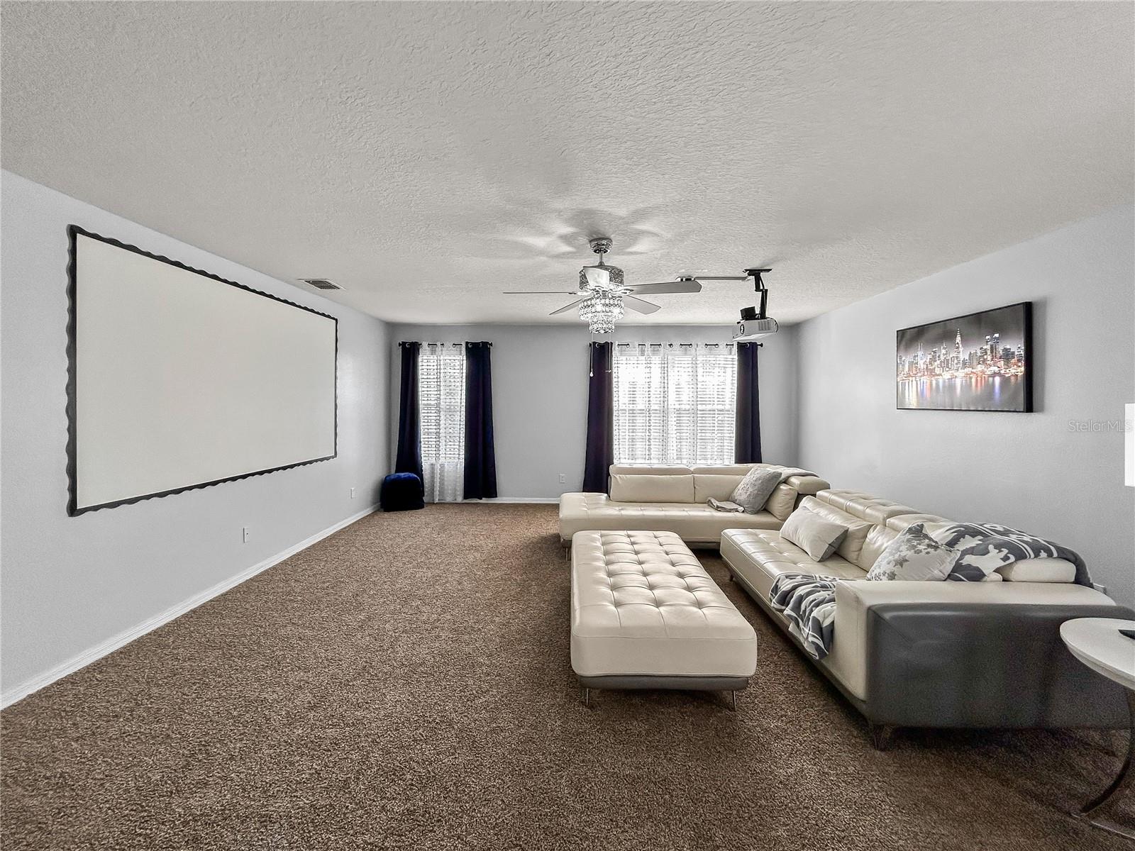 Image 19 of 34 For 654 Skyridge Road