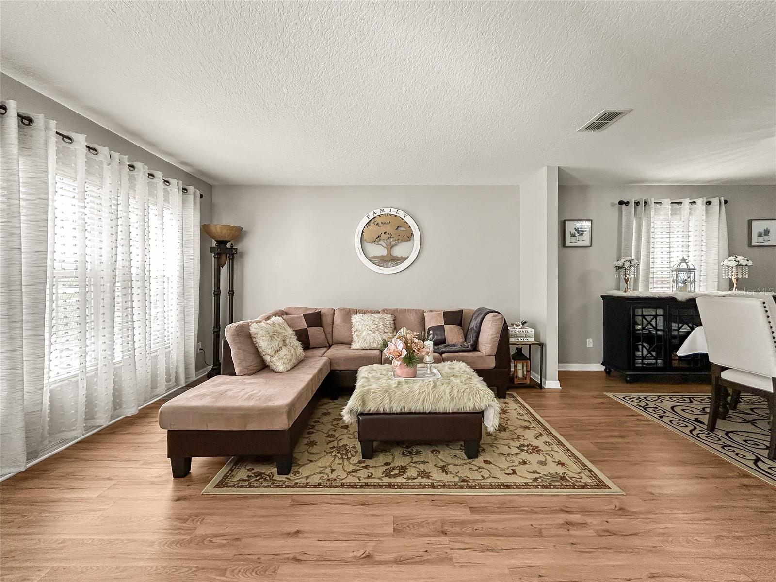 Image 3 of 34 For 654 Skyridge Road