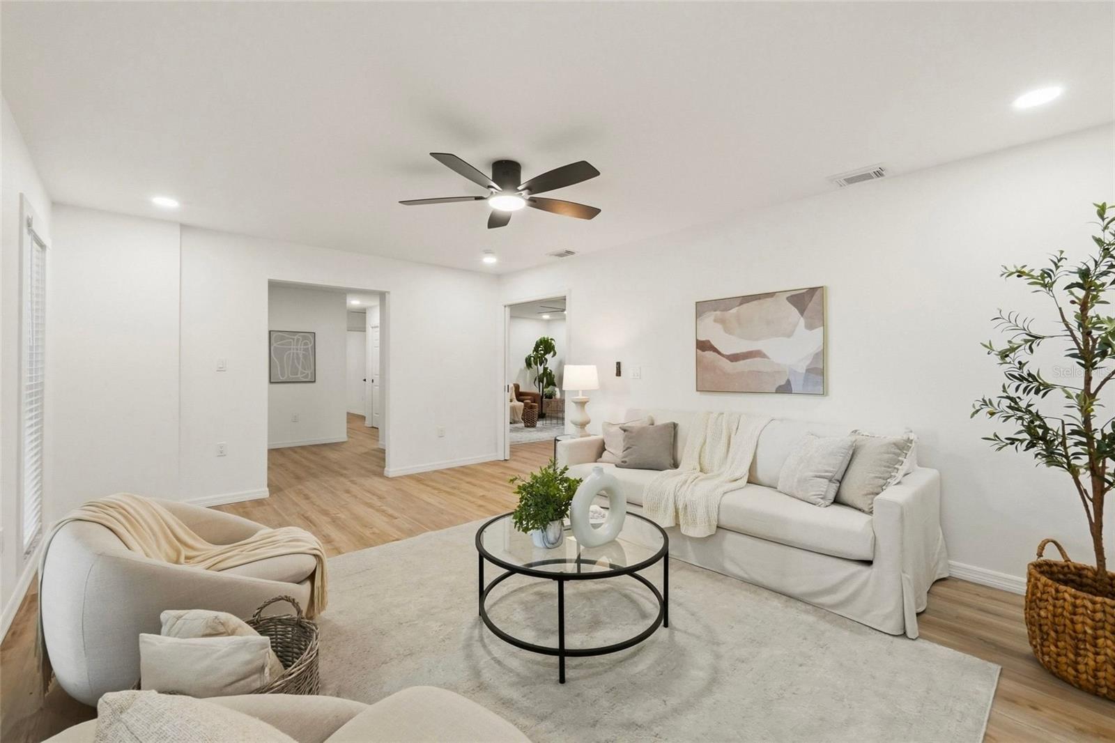 Image 4 of 30 For 9516 Merrimoor Boulevard