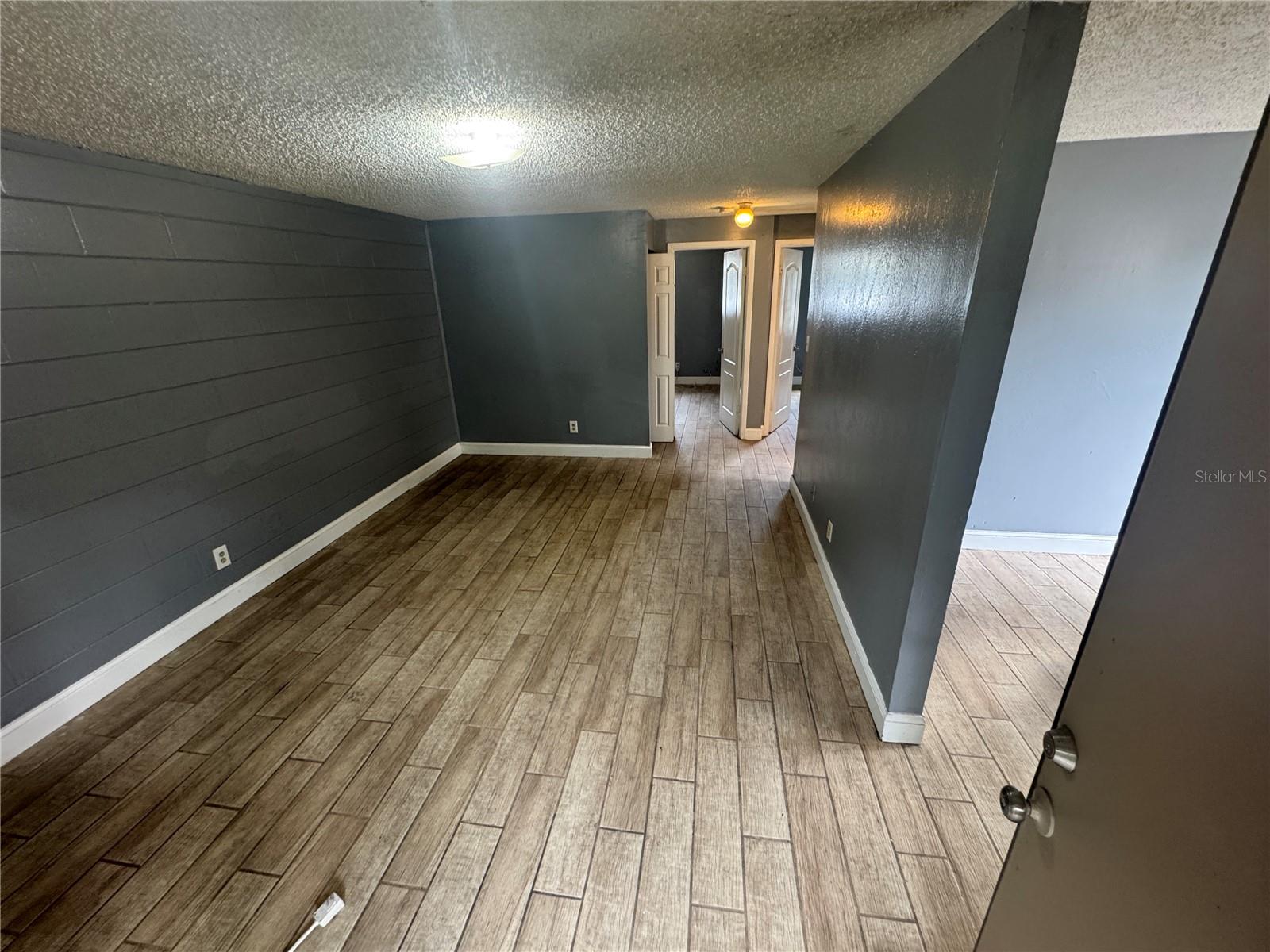 Image 2 of 5 For 8105 Klondyke Street