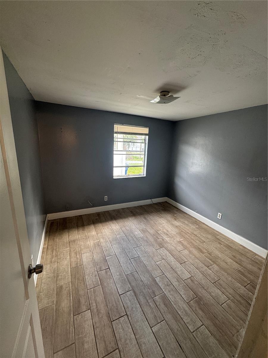 Image 4 of 5 For 8105 Klondyke Street