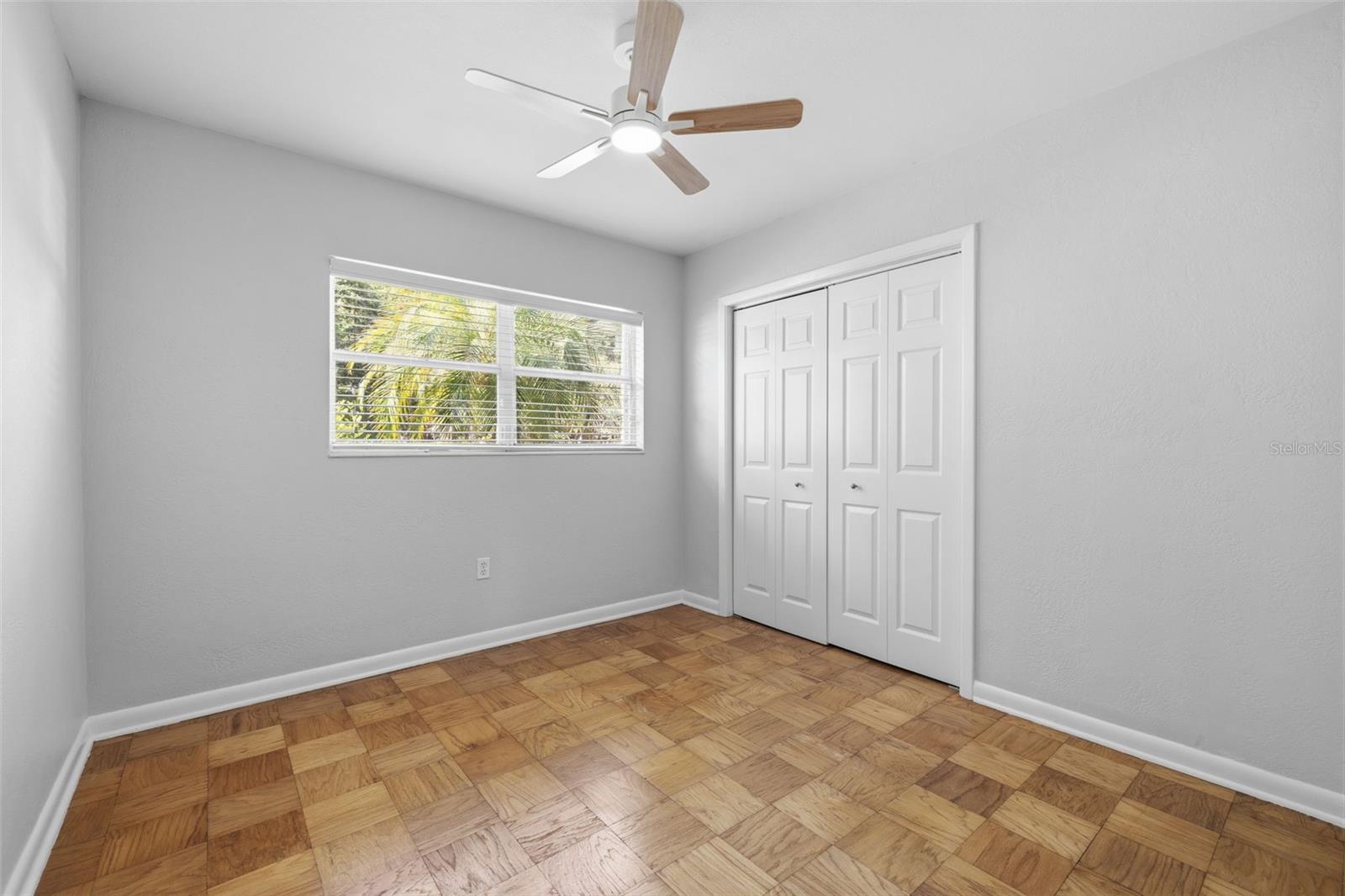 Image 17 of 38 For 308 Live Oak Avenue