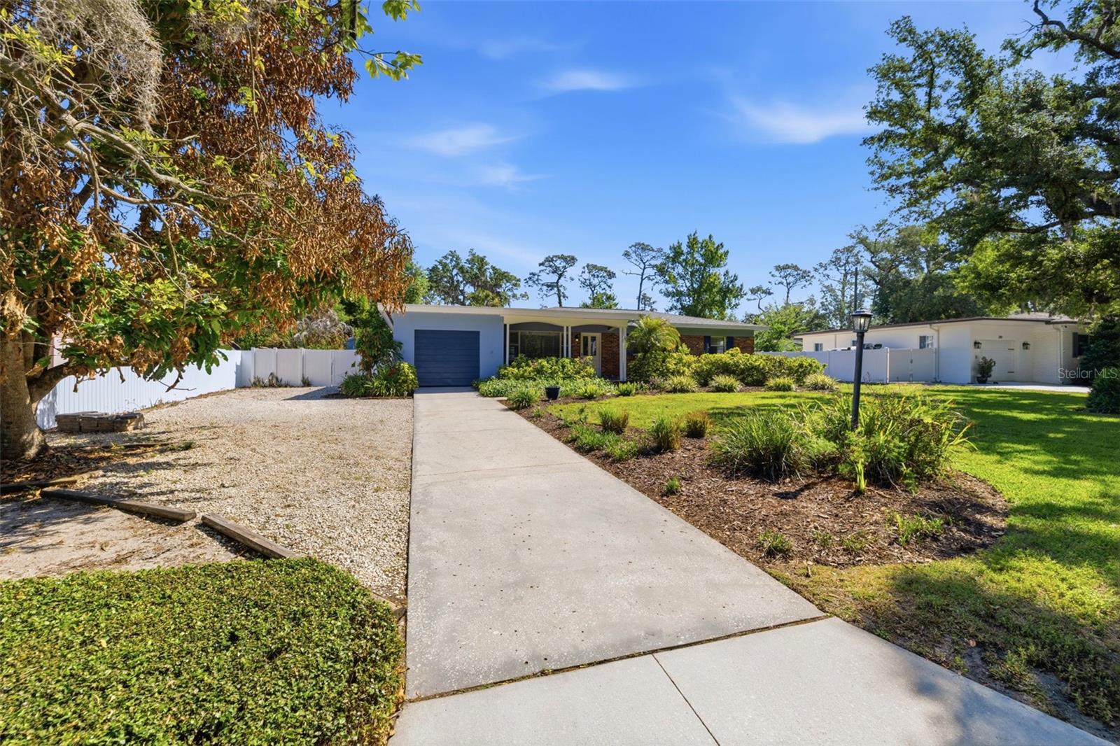 Image 2 of 38 For 308 Live Oak Avenue