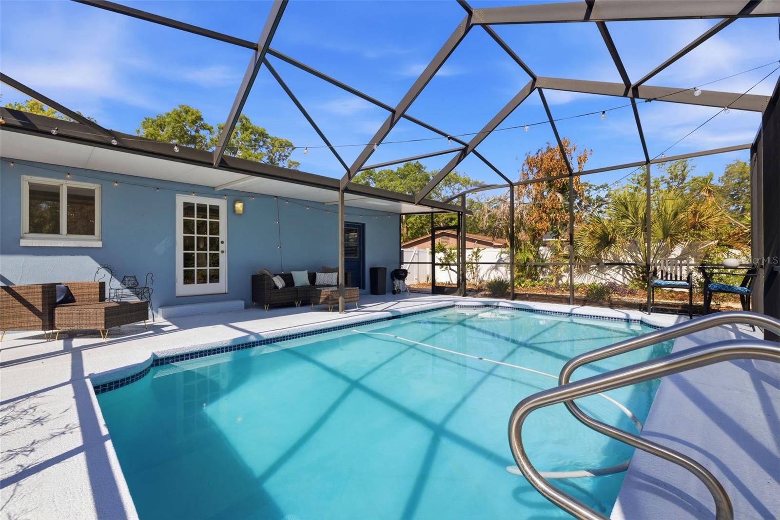 Image 23 of 38 For 308 Live Oak Avenue