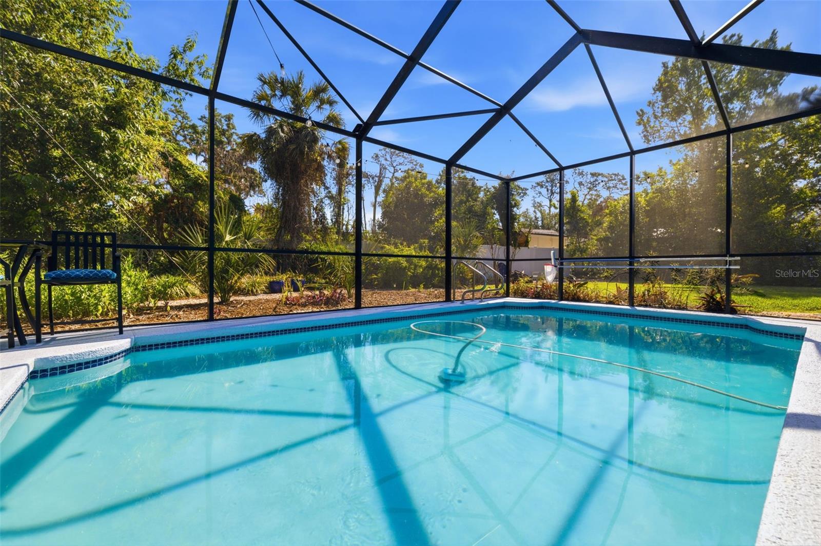 Image 25 of 38 For 308 Live Oak Avenue