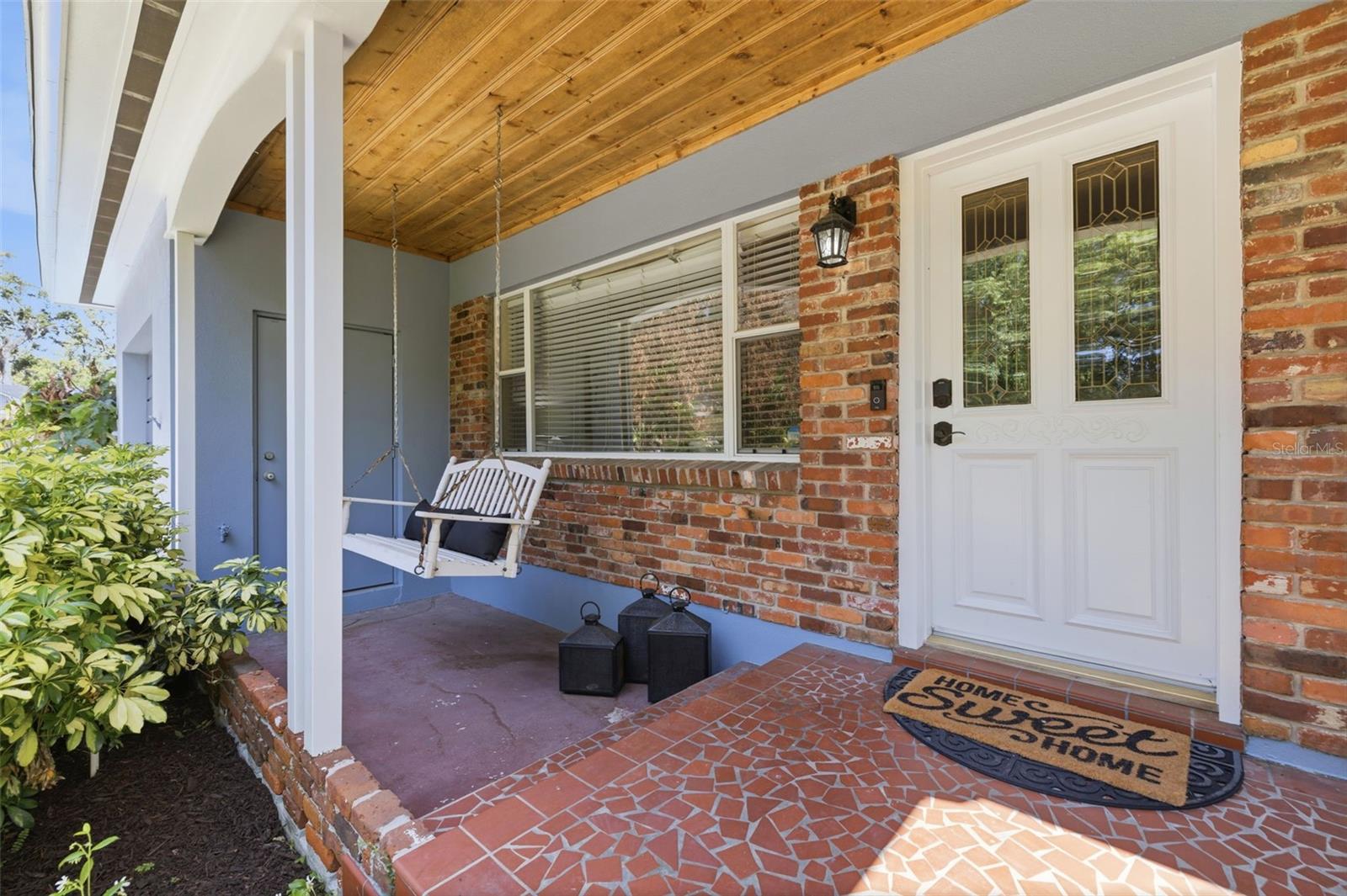 Image 3 of 38 For 308 Live Oak Avenue