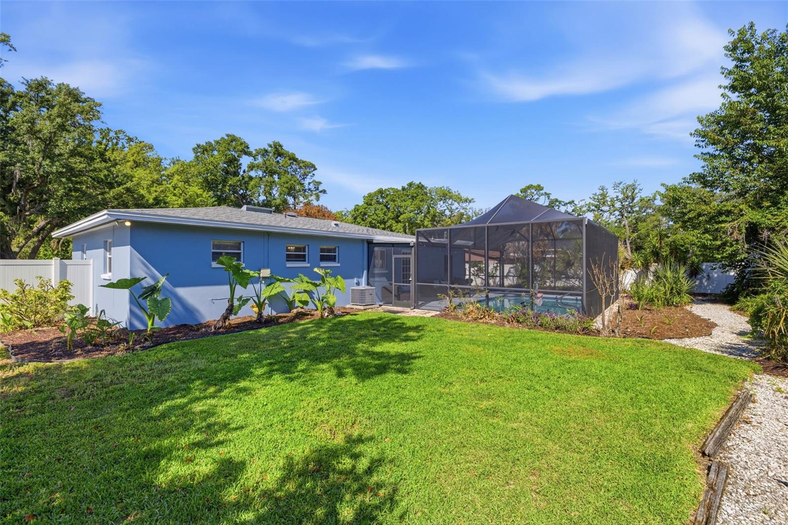 Image 32 of 38 For 308 Live Oak Avenue