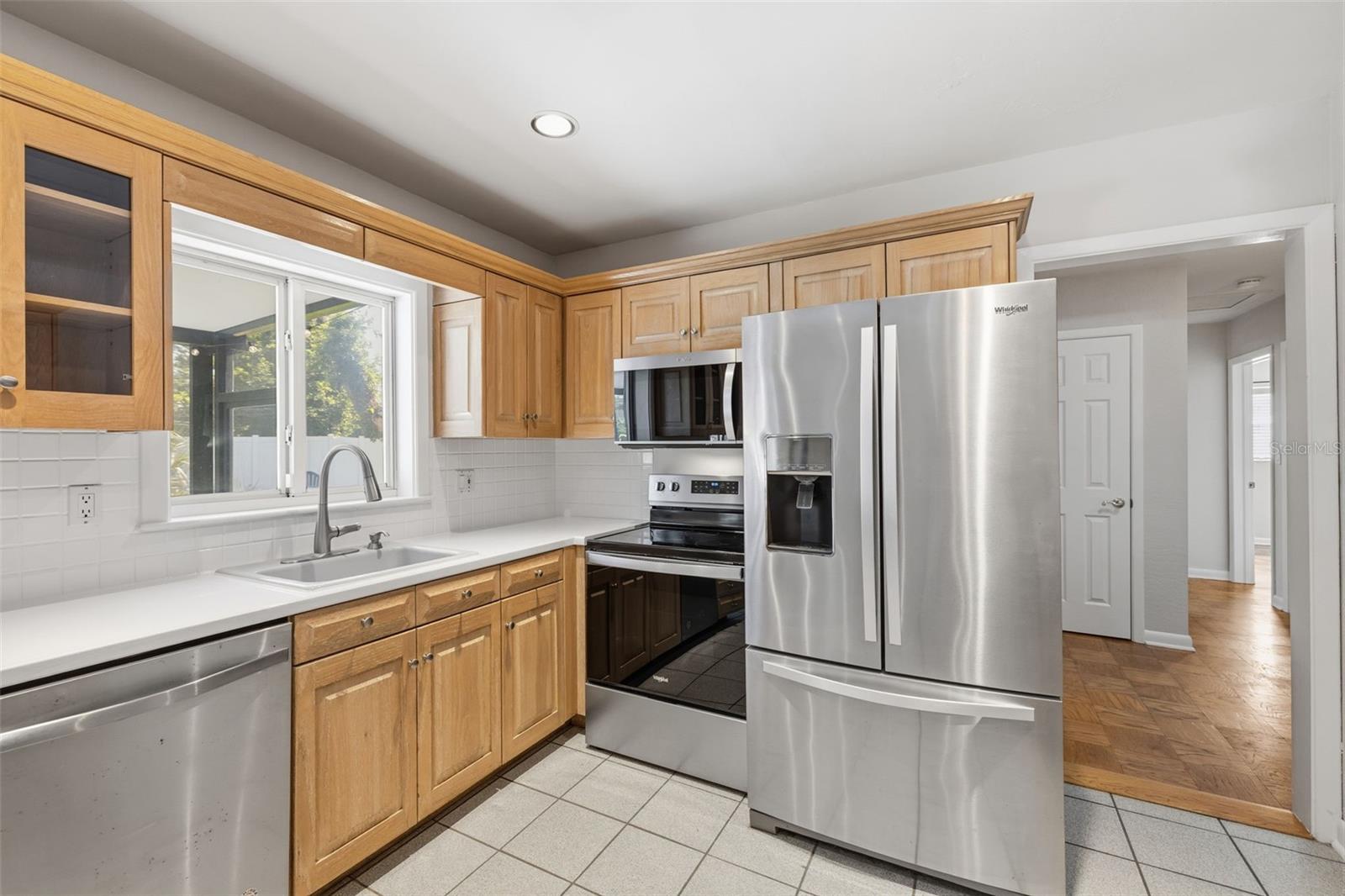 Image 9 of 38 For 308 Live Oak Avenue