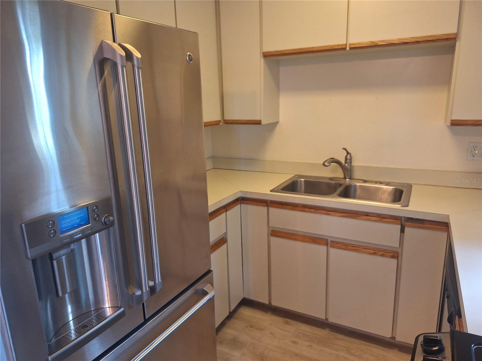 Image 2 of 28 For 8916 Narcissus Avenue