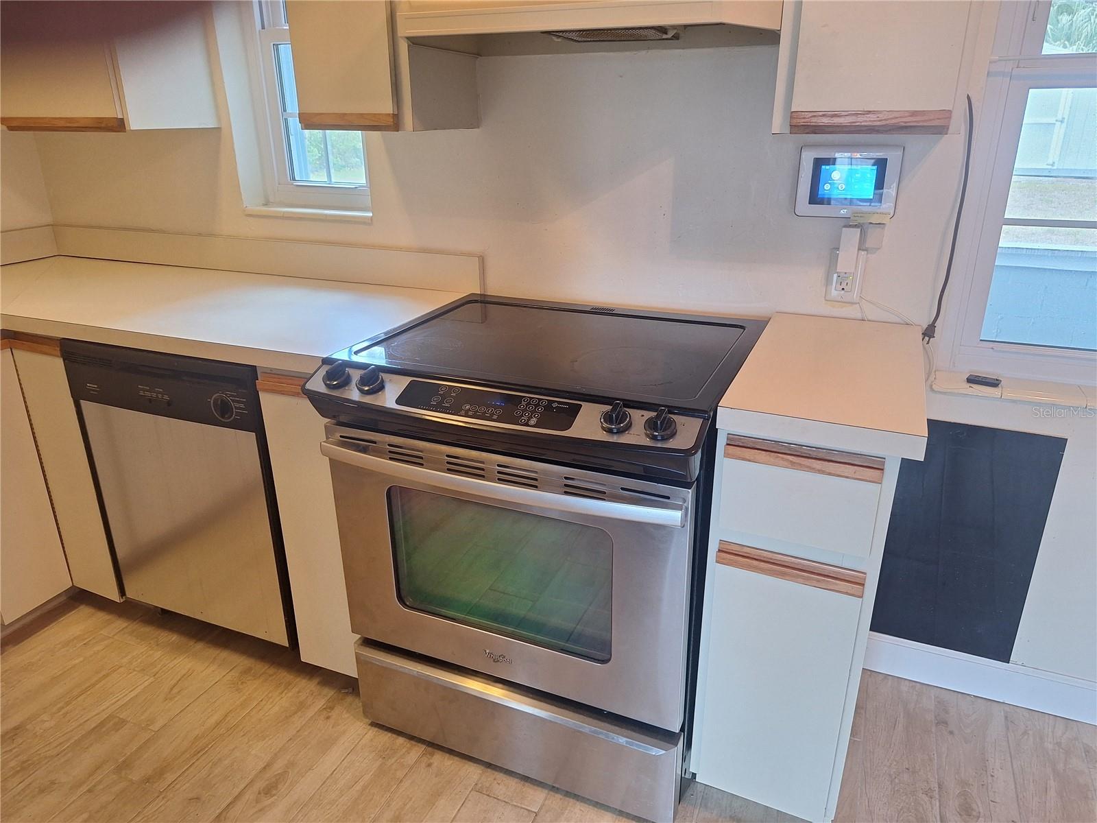 Image 3 of 28 For 8916 Narcissus Avenue