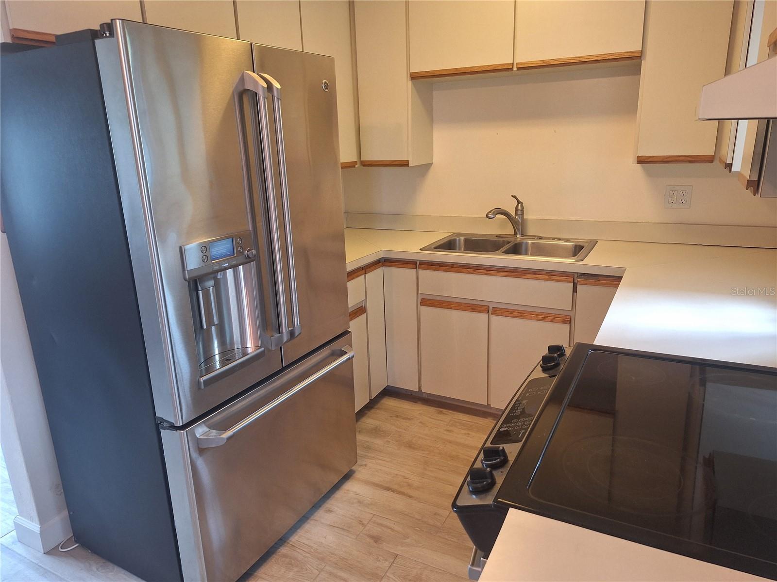 Image 4 of 28 For 8916 Narcissus Avenue