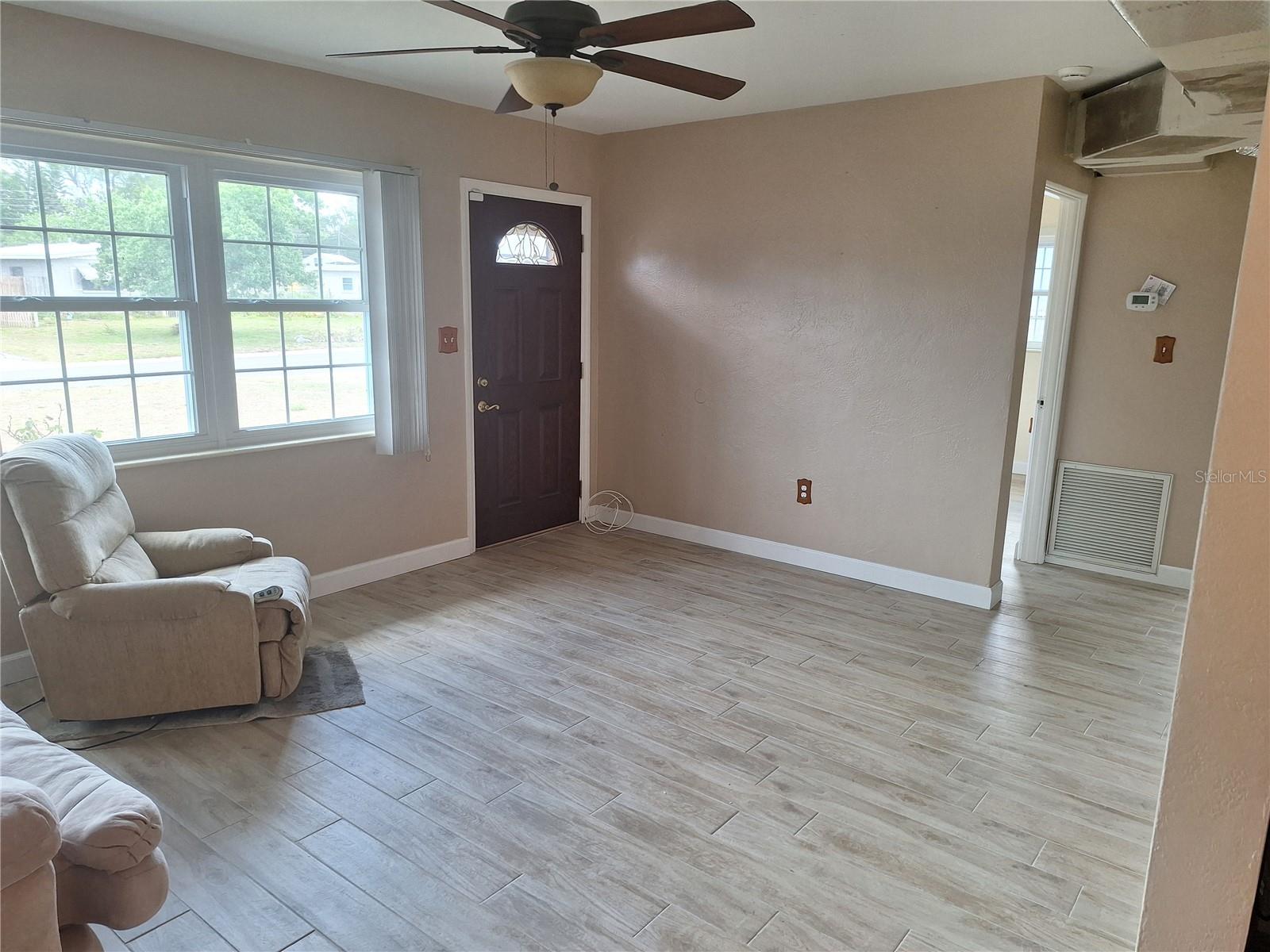 Image 5 of 28 For 8916 Narcissus Avenue