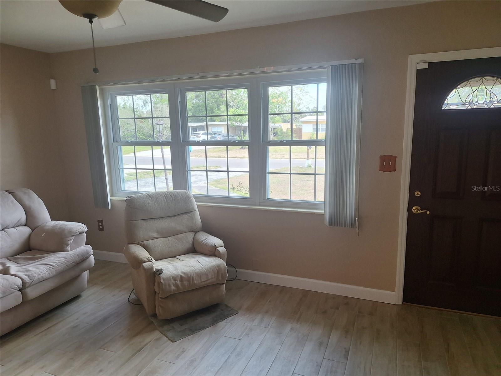 Image 8 of 28 For 8916 Narcissus Avenue