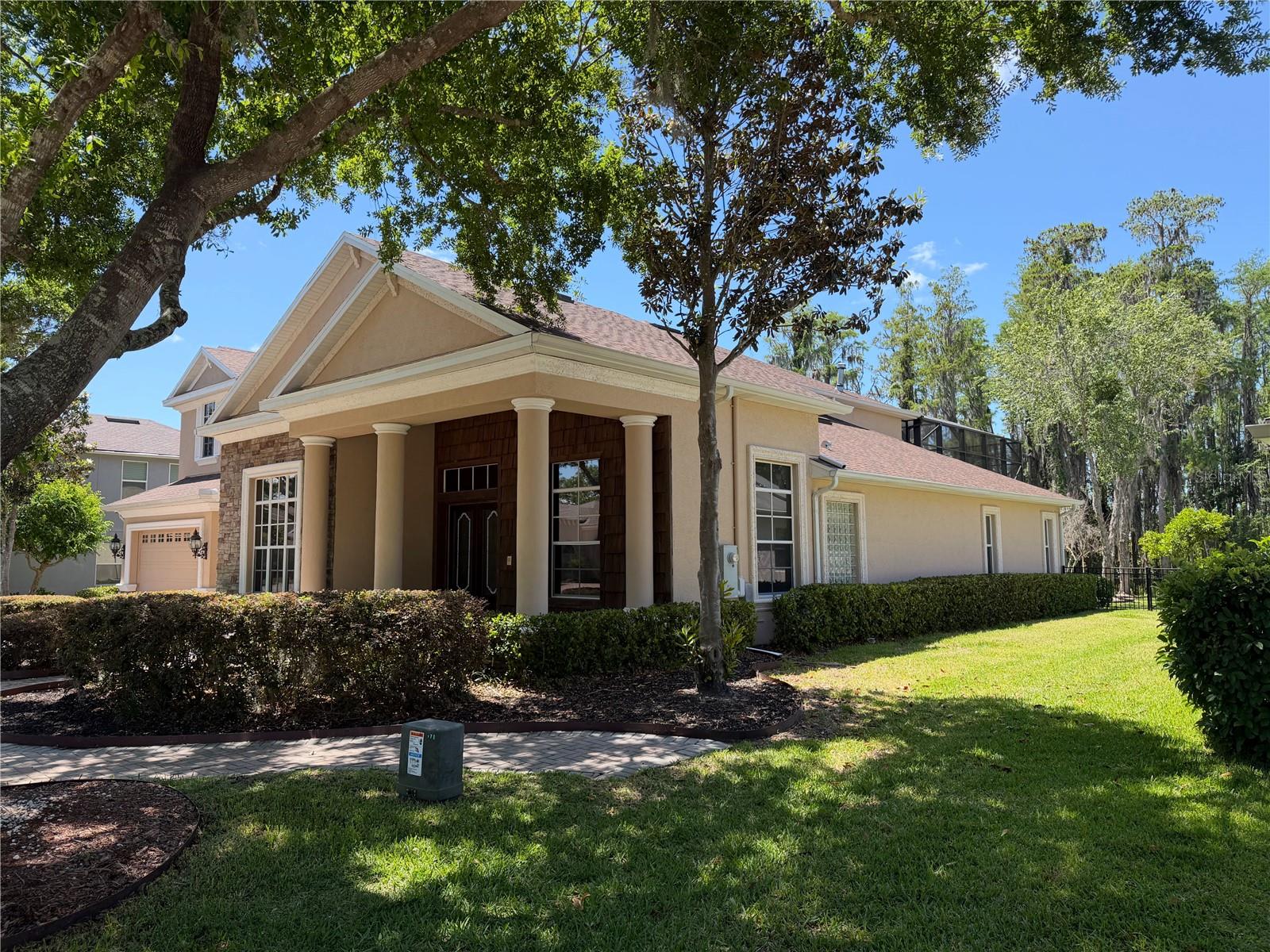 Listing photo id 1 for 21430 Draycott Way