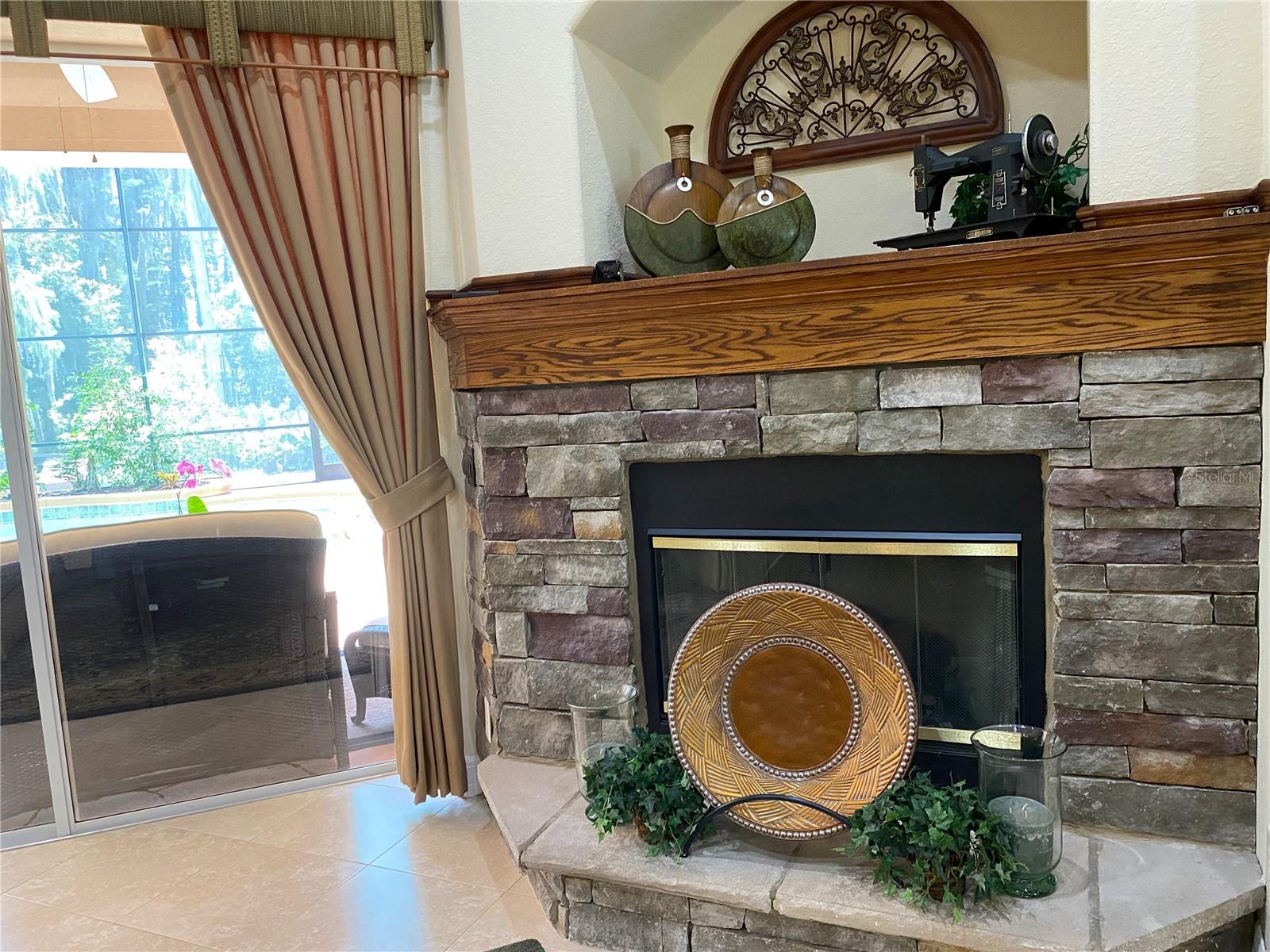 Listing photo id 29 for 21430 Draycott Way