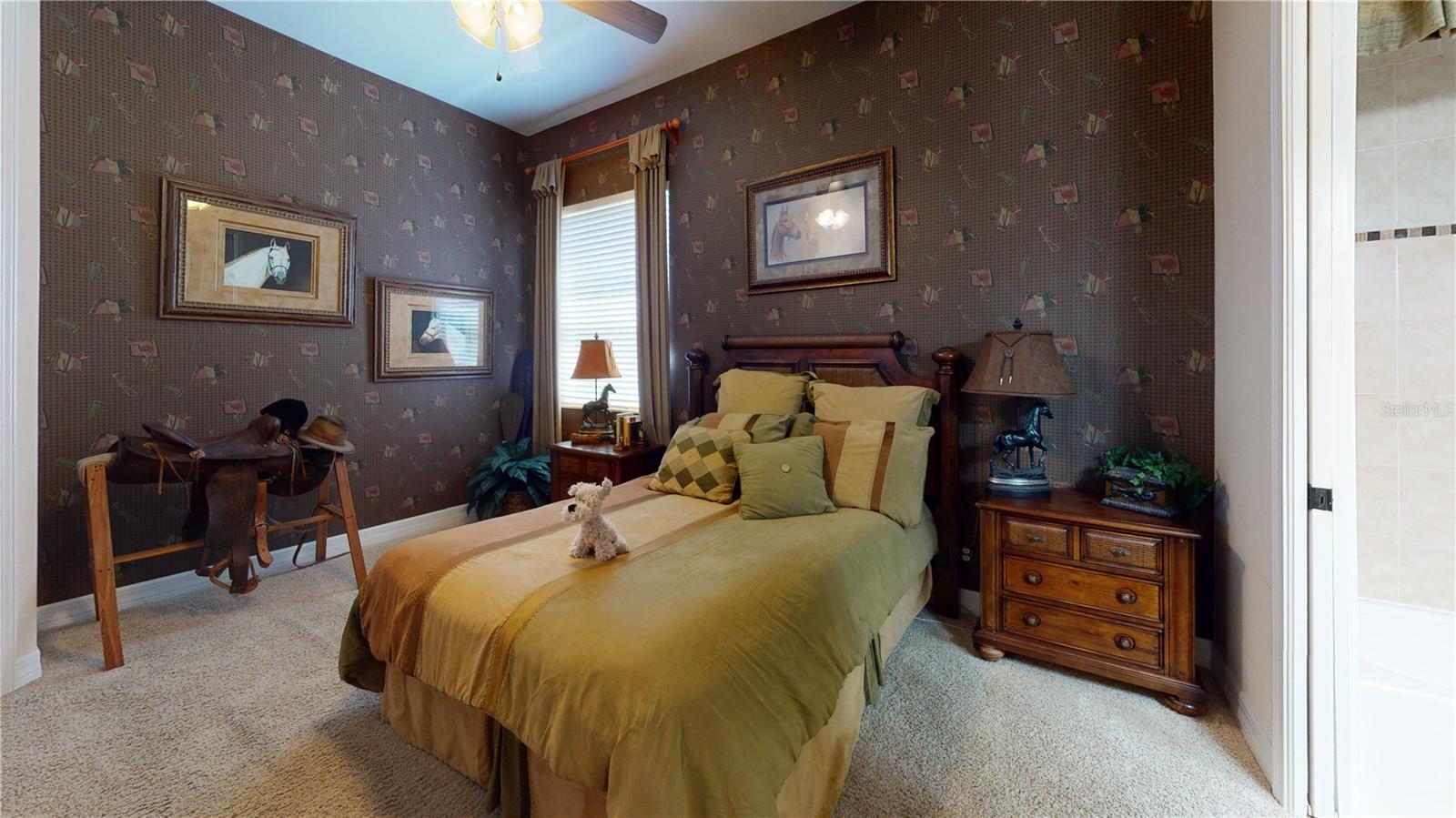Listing photo id 51 for 21430 Draycott Way