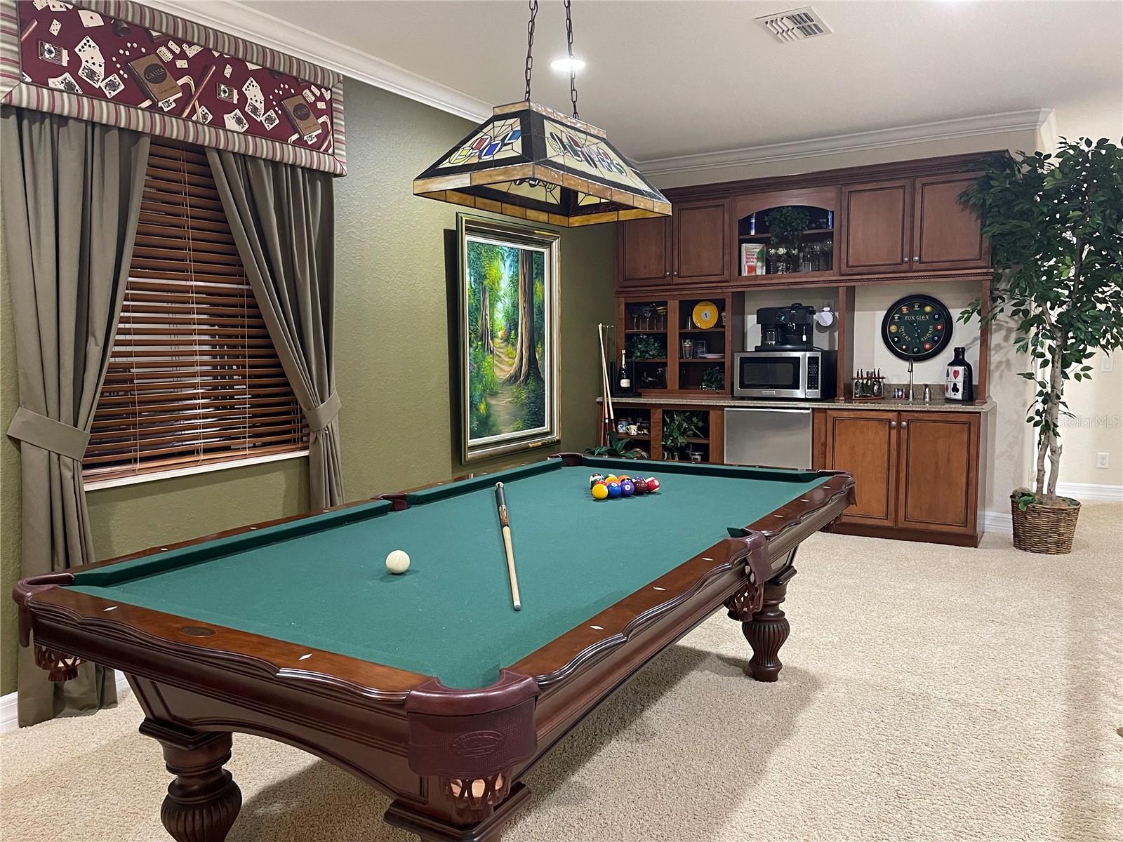 Listing photo id 60 for 21430 Draycott Way
