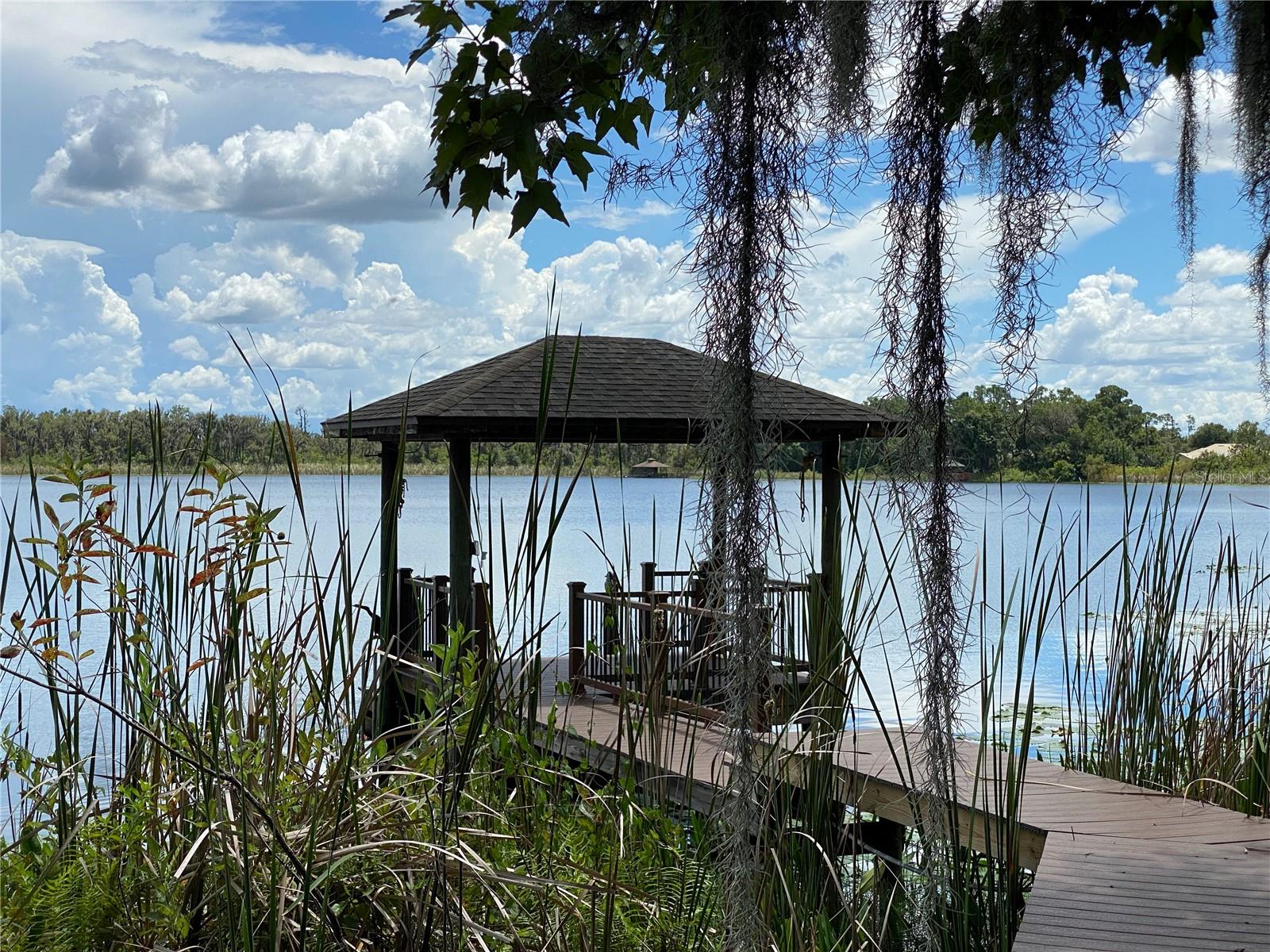 Listing photo id 6 for 21430 Draycott Way