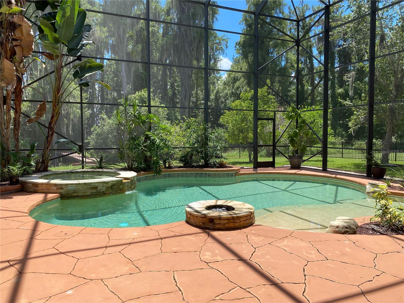 Listing photo id 83 for 21430 Draycott Way