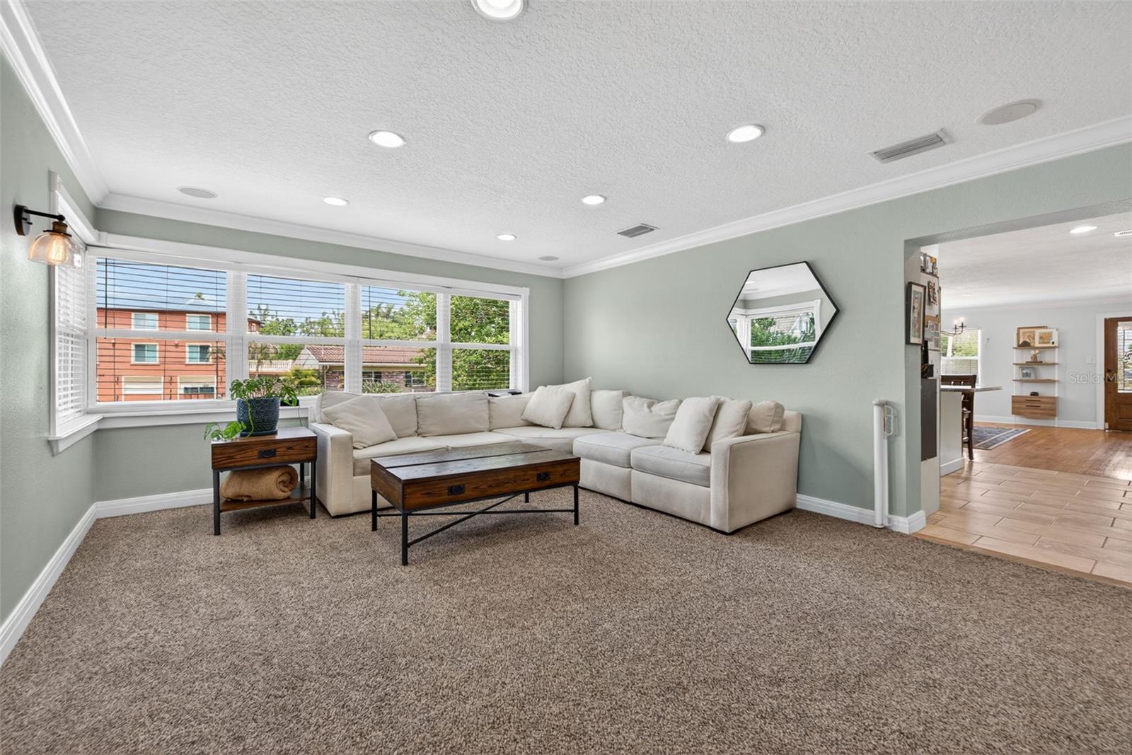 Image 16 of 40 For 3318 Ridge Avenue