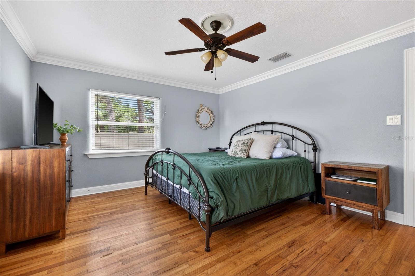 Image 18 of 40 For 3318 Ridge Avenue