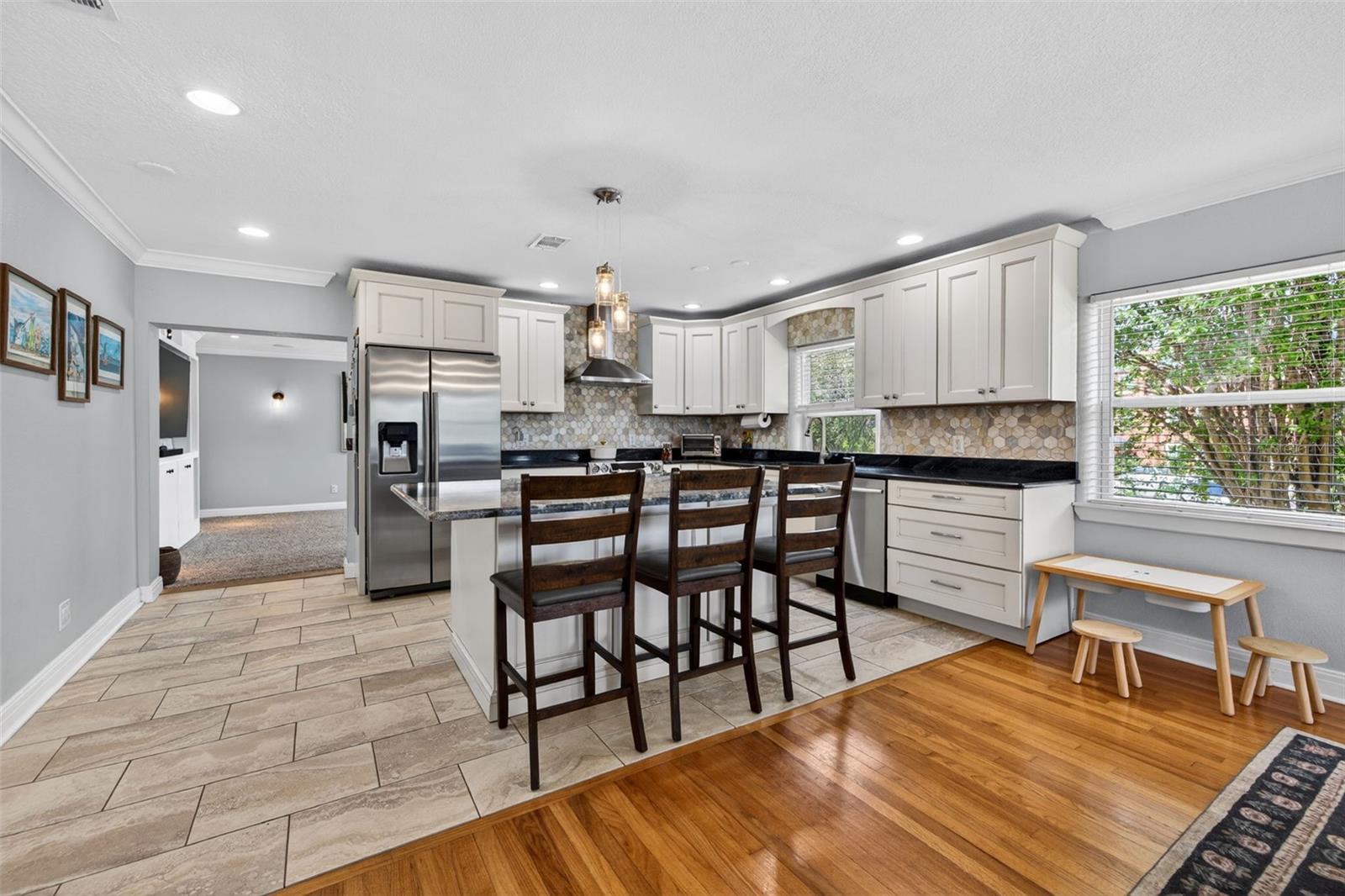 Image 6 of 40 For 3318 Ridge Avenue