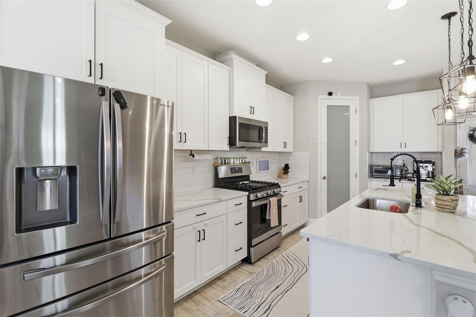 Image 15 of 89 For 17974 Ramble On Way