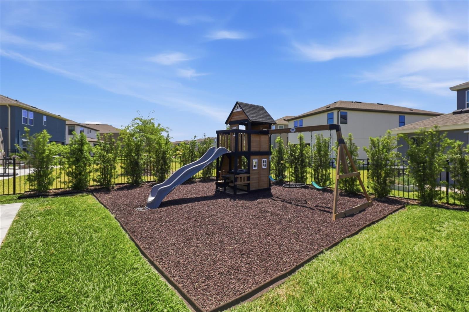 Image 32 of 89 For 17974 Ramble On Way