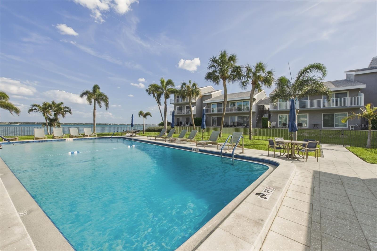 Image 3 of 48 For 1351 Gulf Boulevard 202