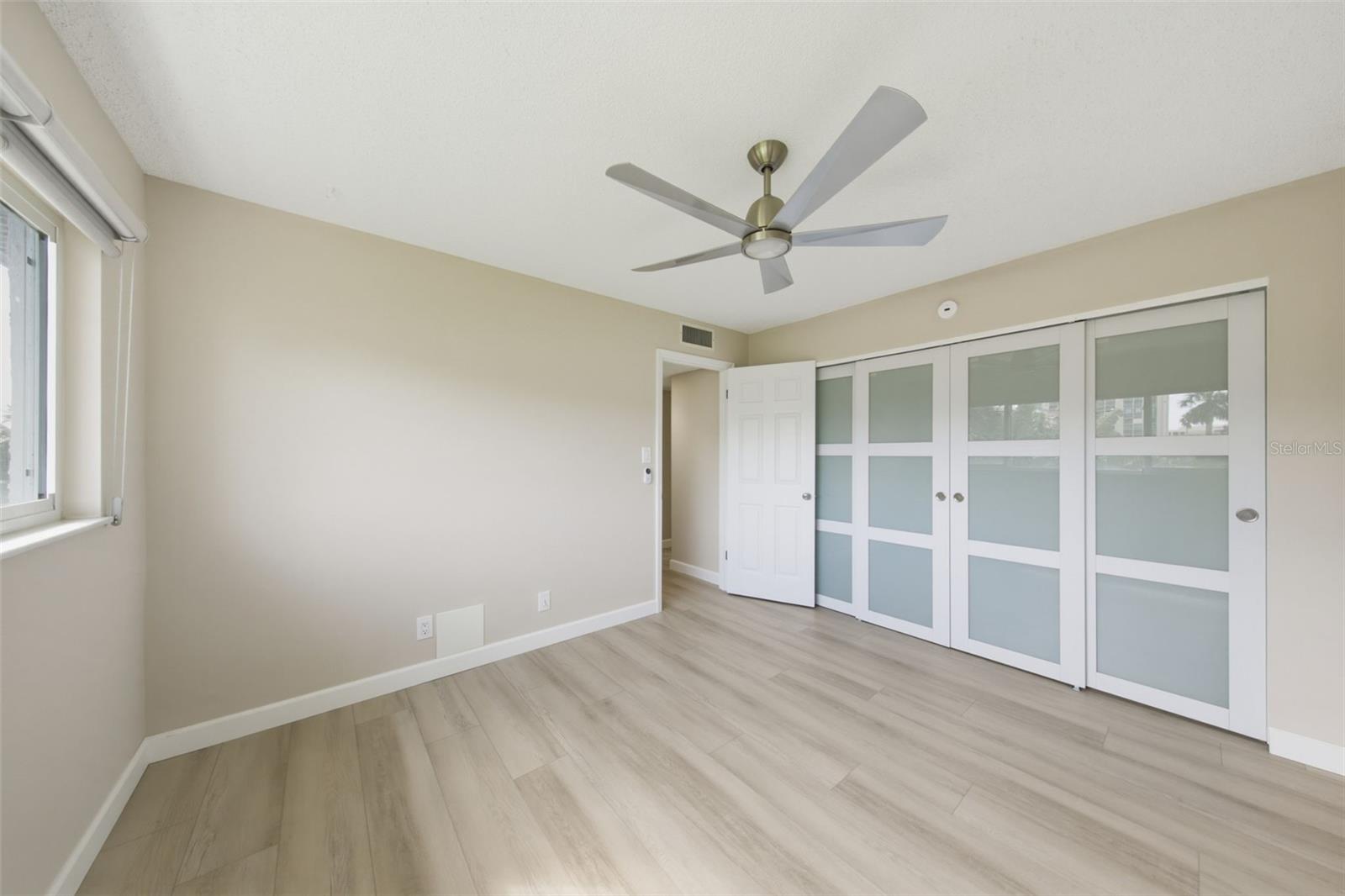 Image 30 of 48 For 1351 Gulf Boulevard 202