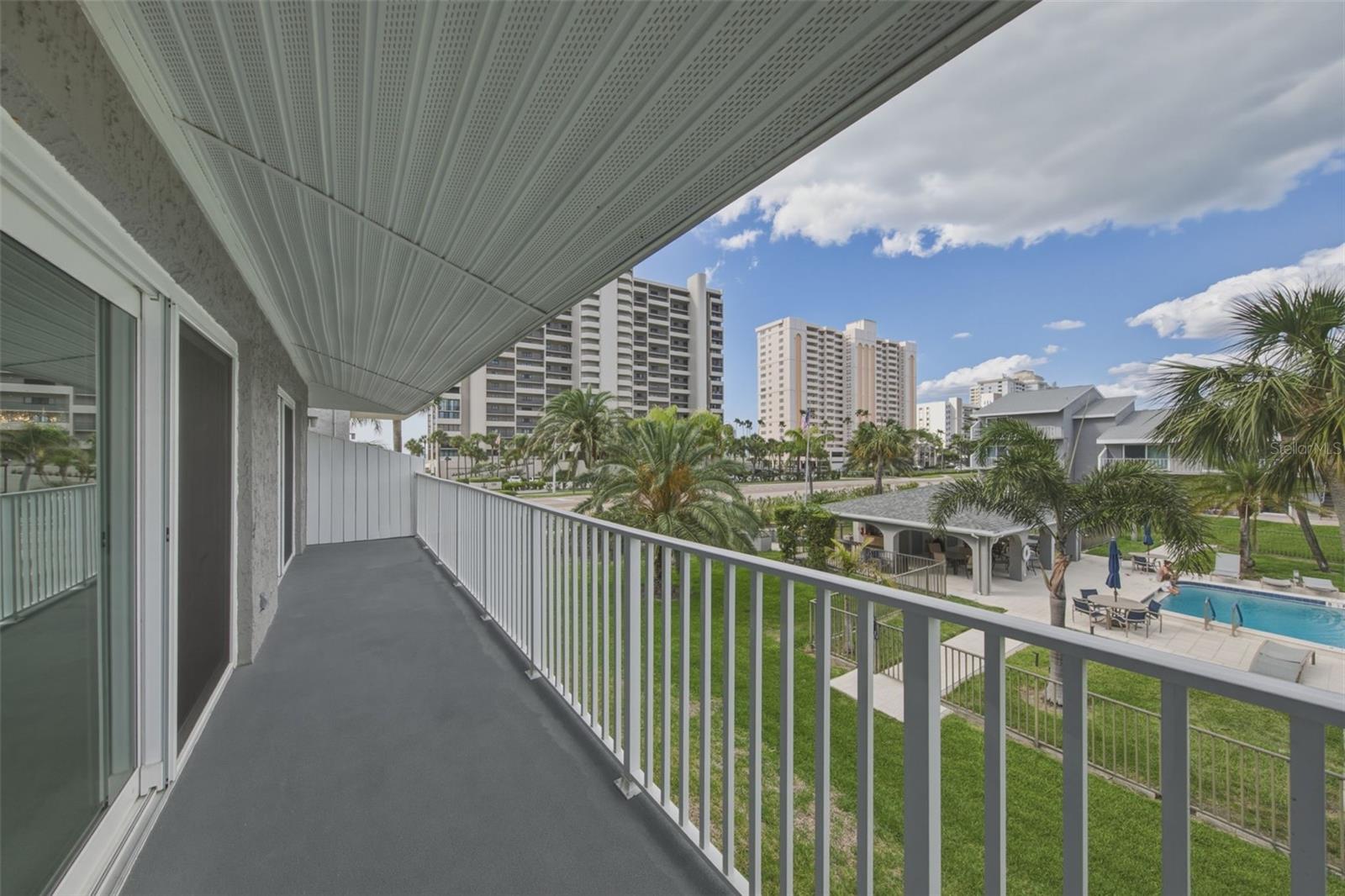 Image 32 of 48 For 1351 Gulf Boulevard 202
