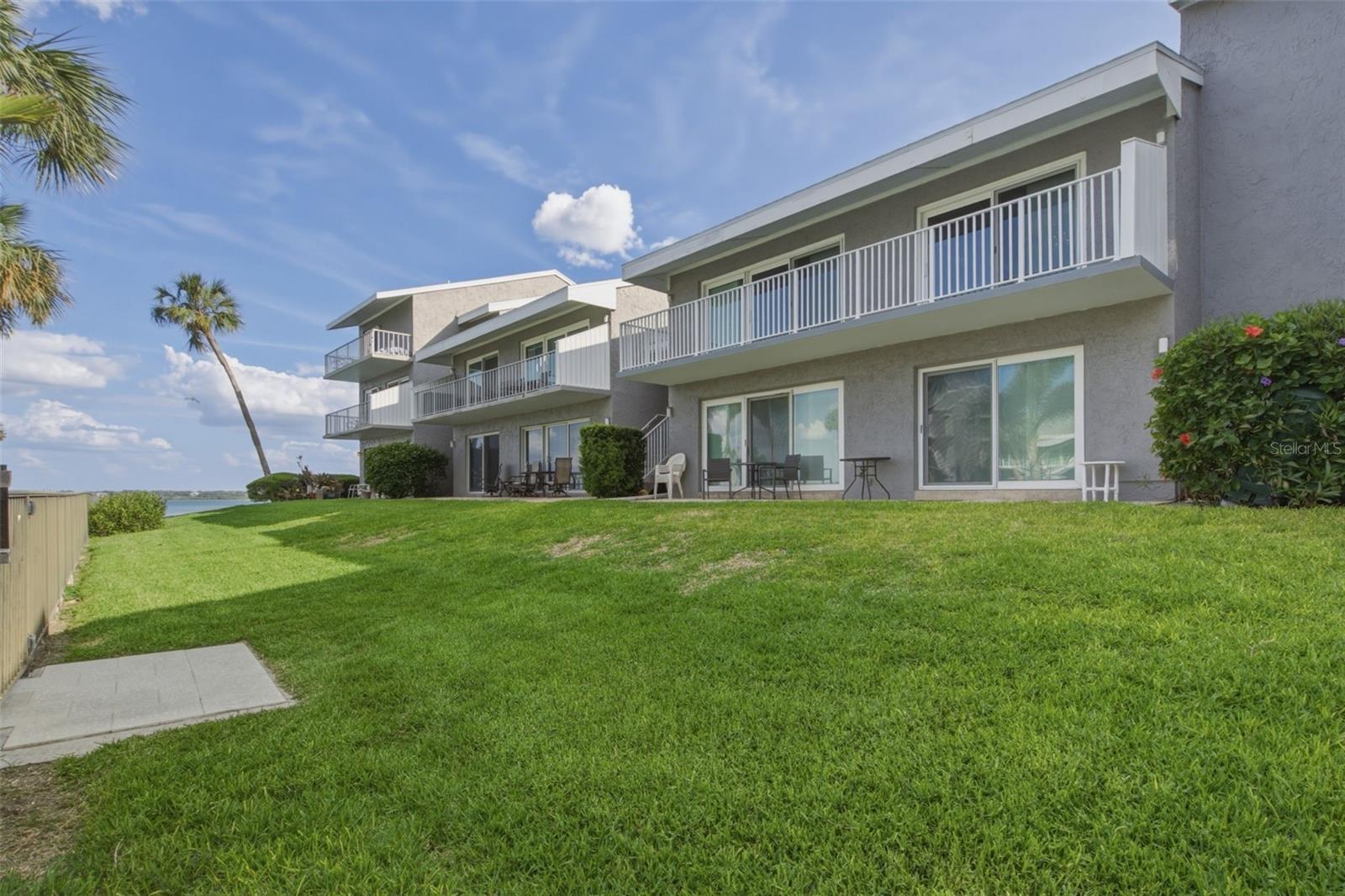 Image 5 of 48 For 1351 Gulf Boulevard 202