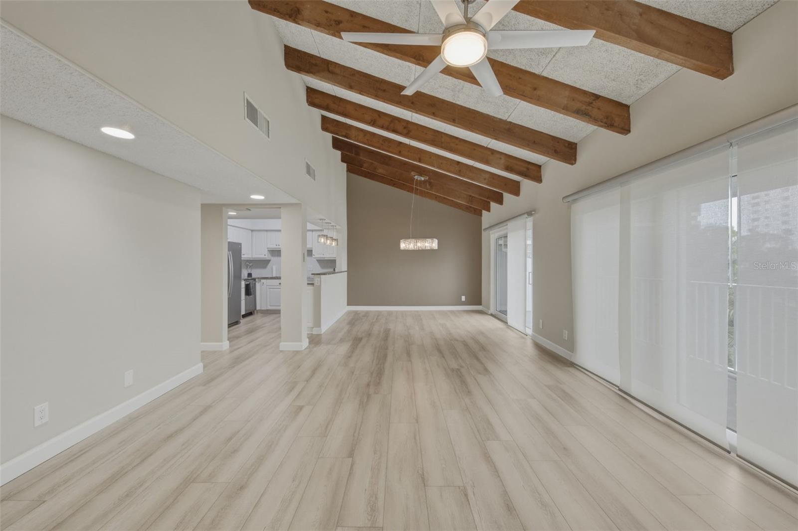 Image 6 of 48 For 1351 Gulf Boulevard 202