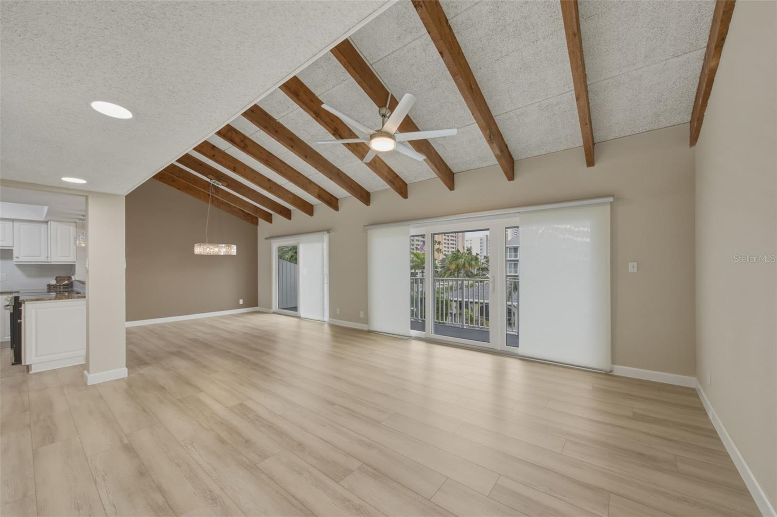 Image 8 of 48 For 1351 Gulf Boulevard 202