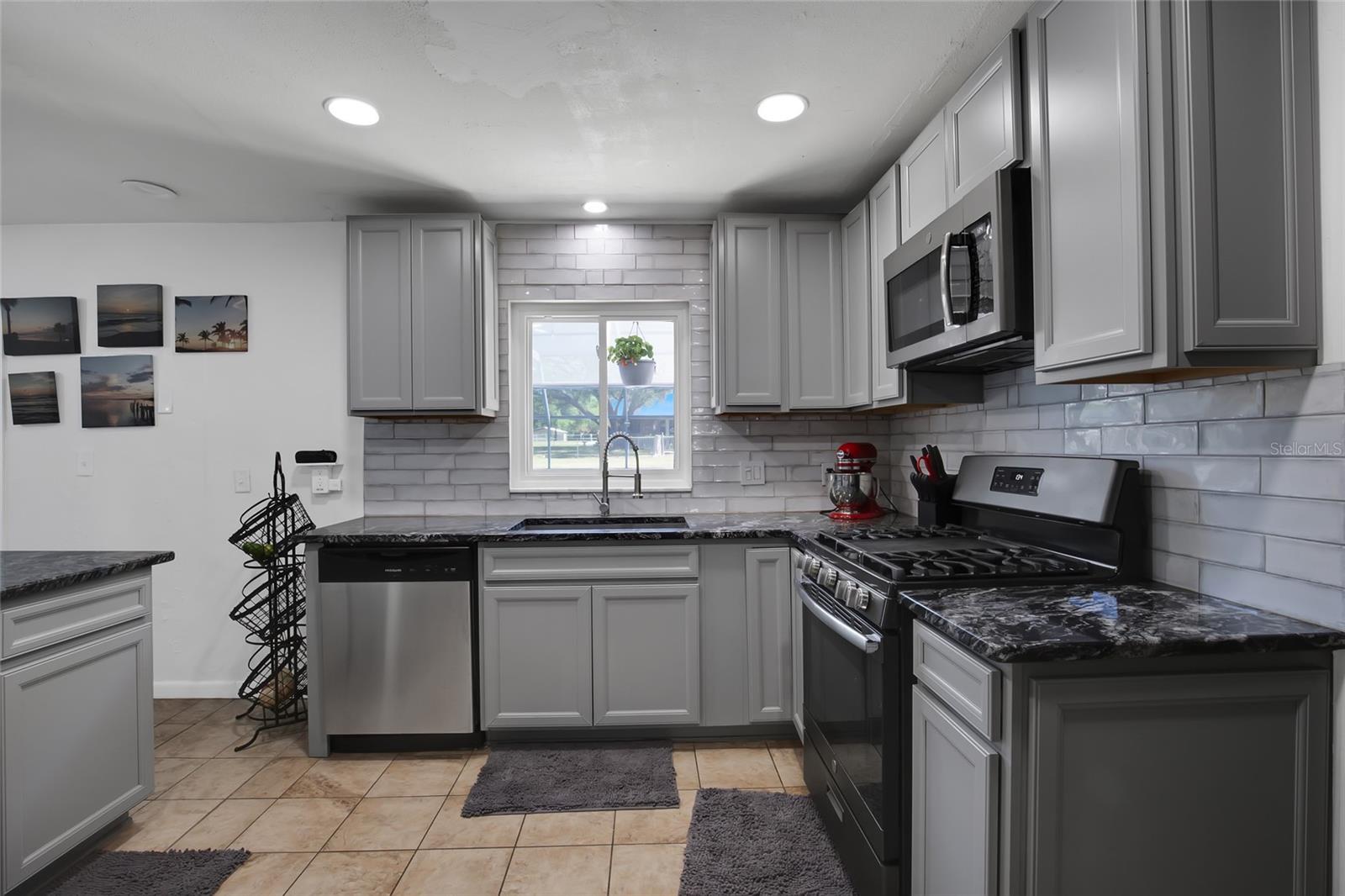 Image 13 of 41 For 317 7th Street