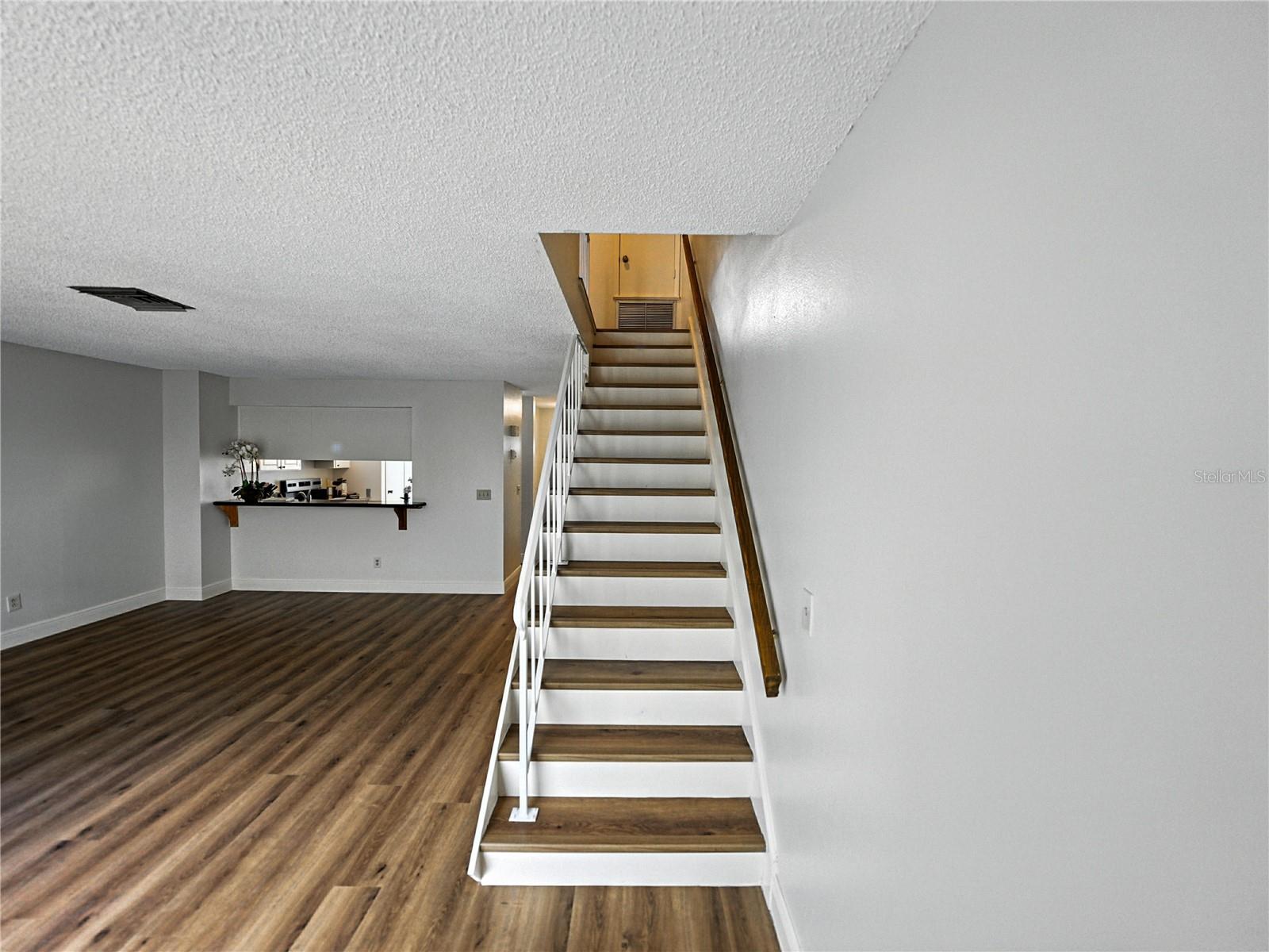 Image 14 of 55 For 1816 Mill Run Circle