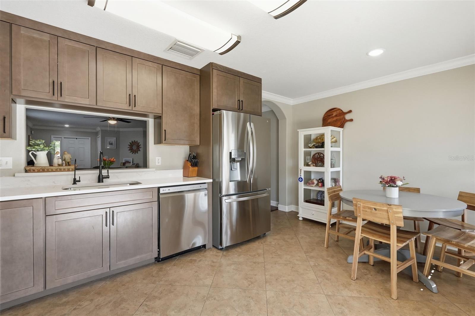 Image 10 of 44 For 7323 Lumber Port Drive