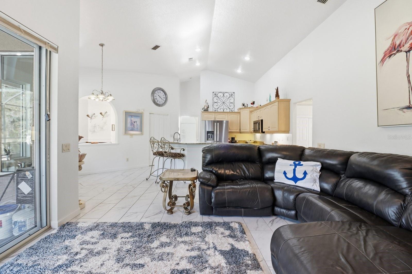 Listing photo id 17 for 11113 Flatwood Avenue