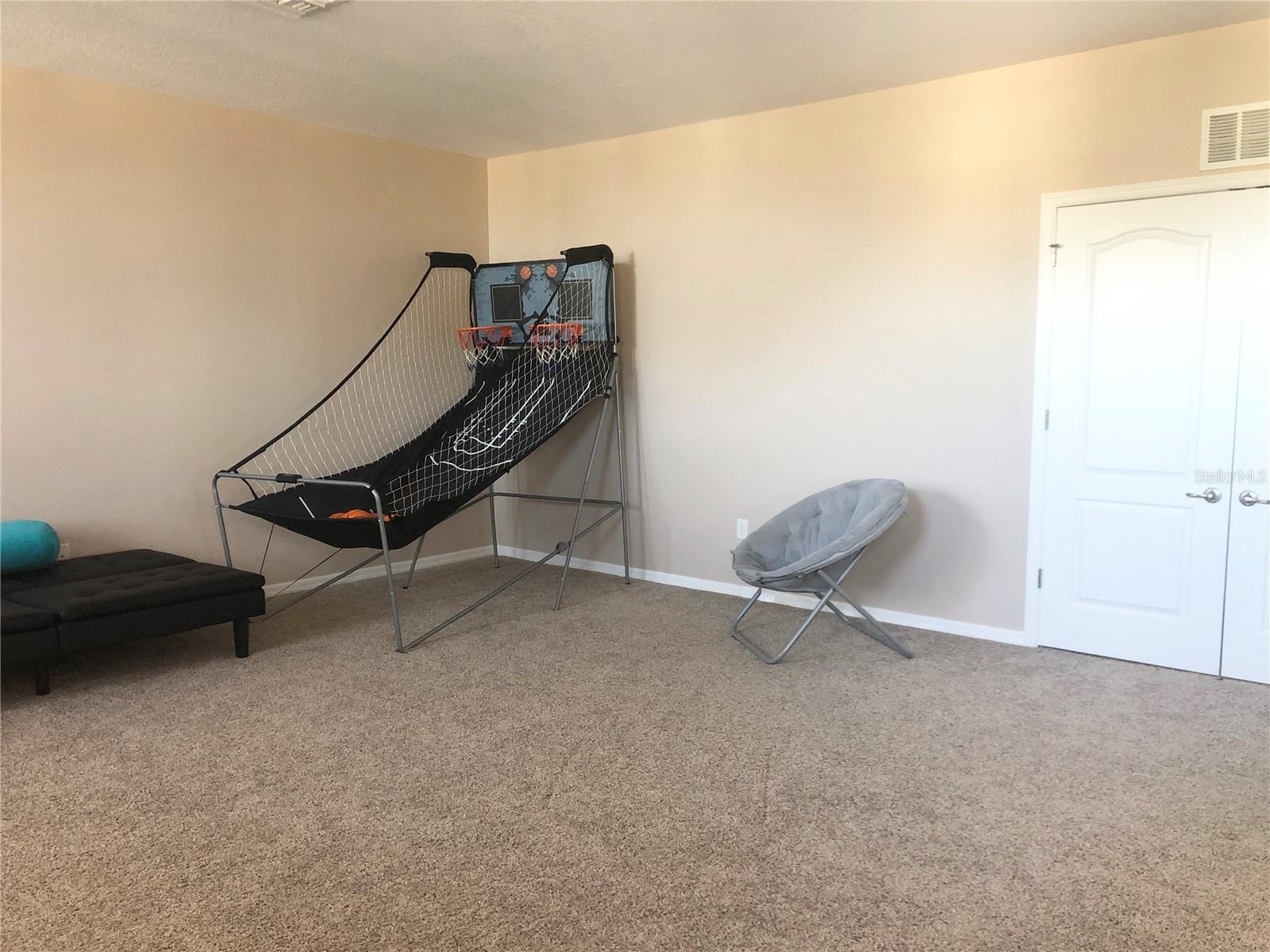 Image 20 of 24 For 19125 Sweet Clover Lane