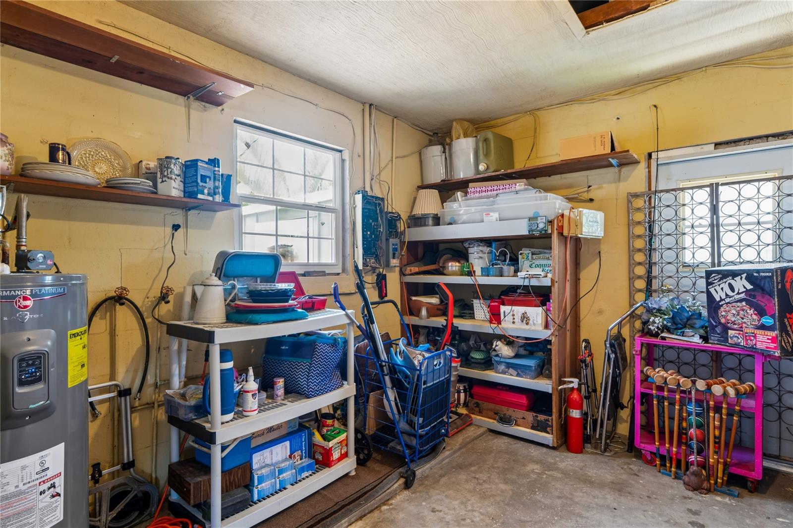 Image 27 of 39 For 348 Lewis Boulevard Se