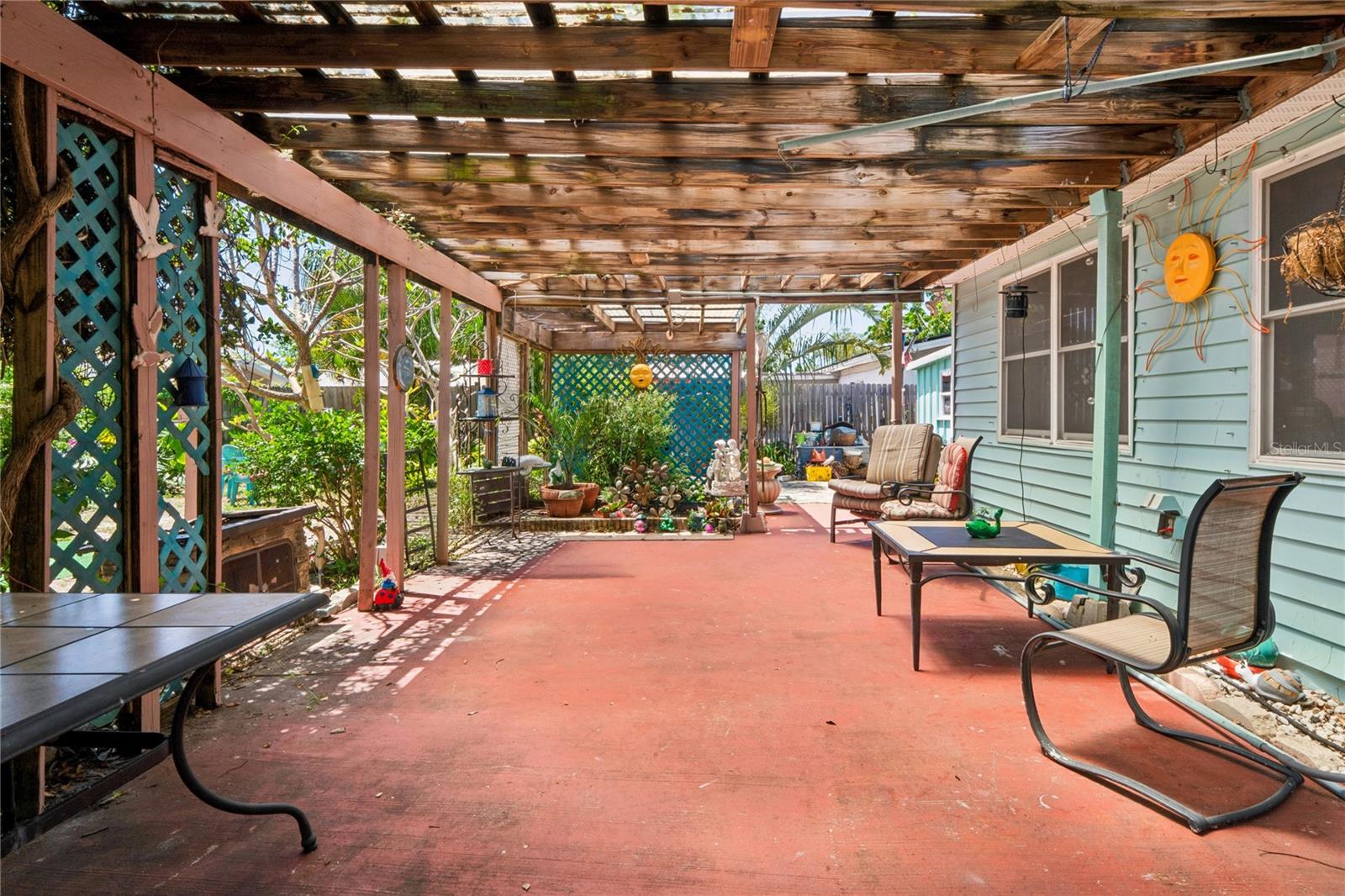 Image 30 of 39 For 348 Lewis Boulevard Se