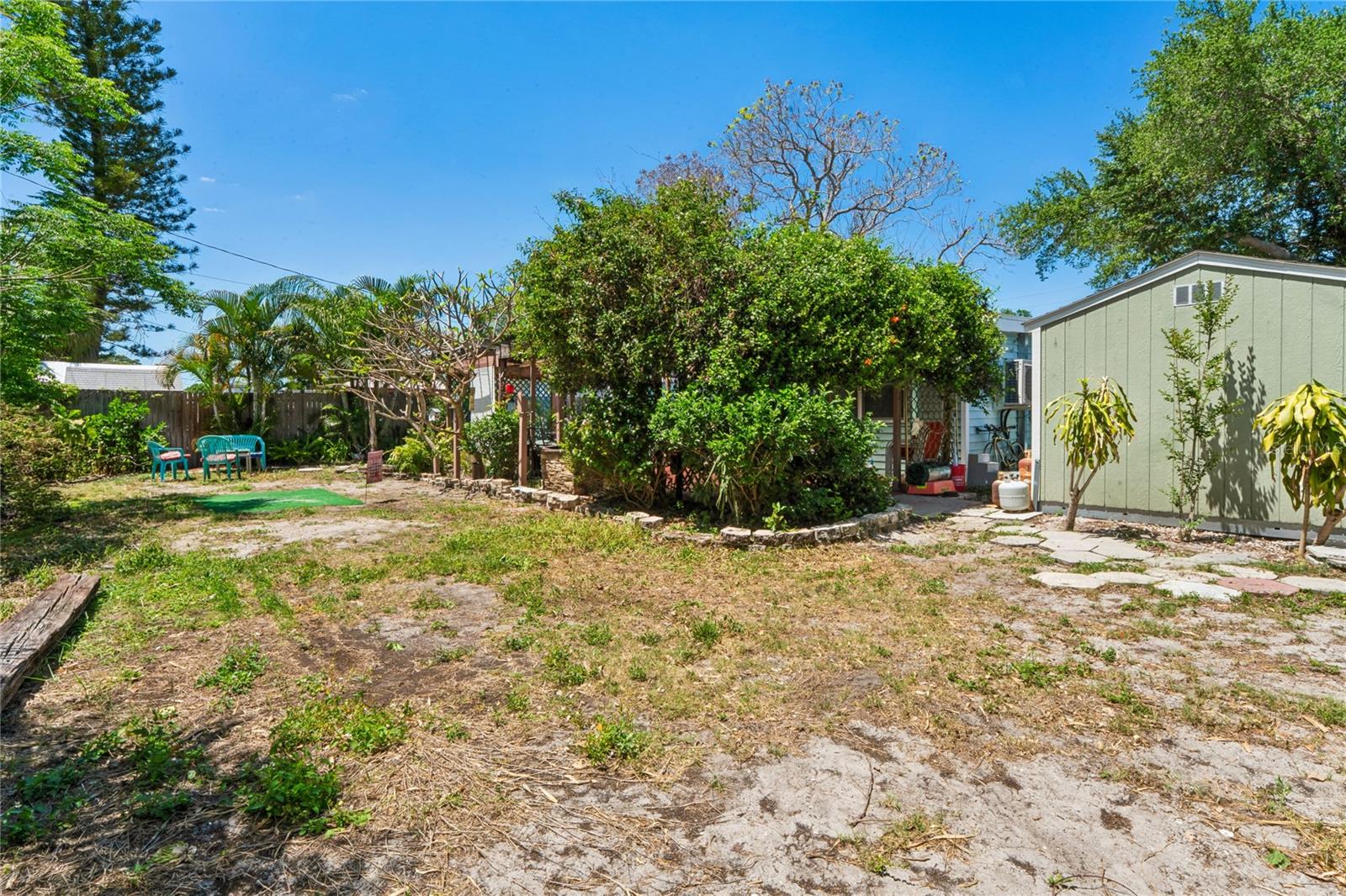 Image 35 of 39 For 348 Lewis Boulevard Se