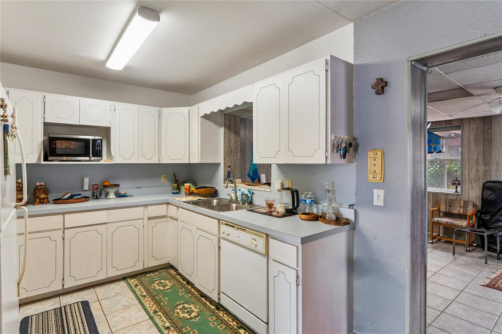 Image 7 of 39 For 348 Lewis Boulevard Se