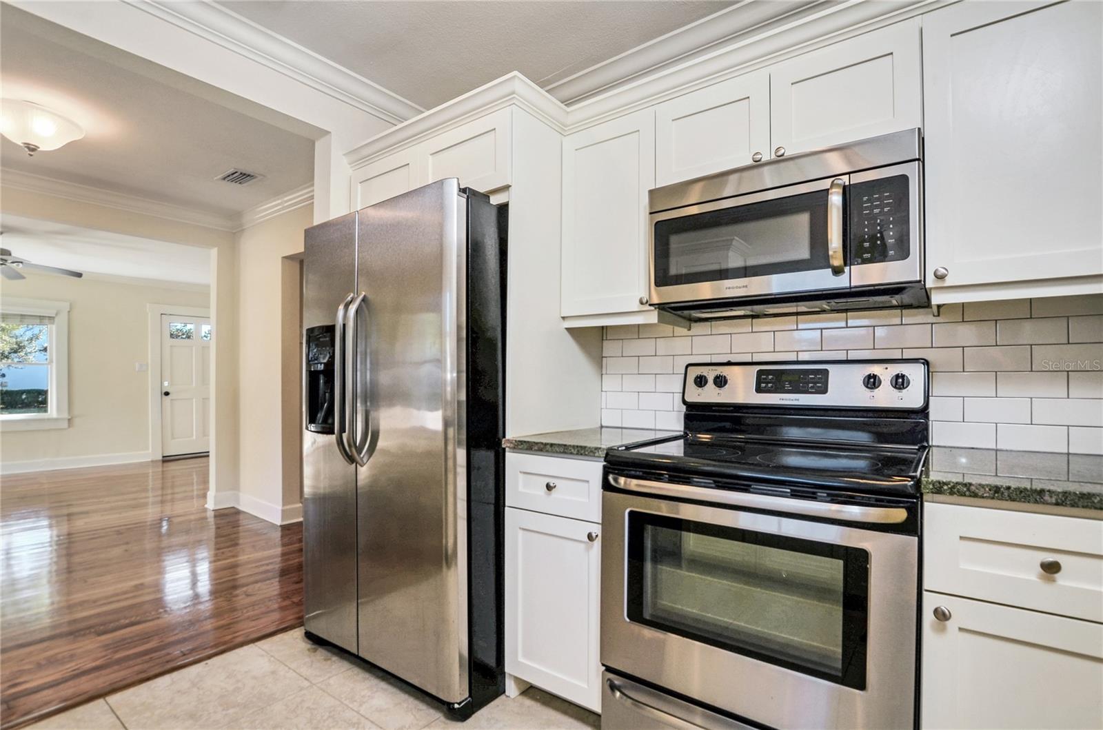 Image 14 of 23 For 301 Audubon Avenue