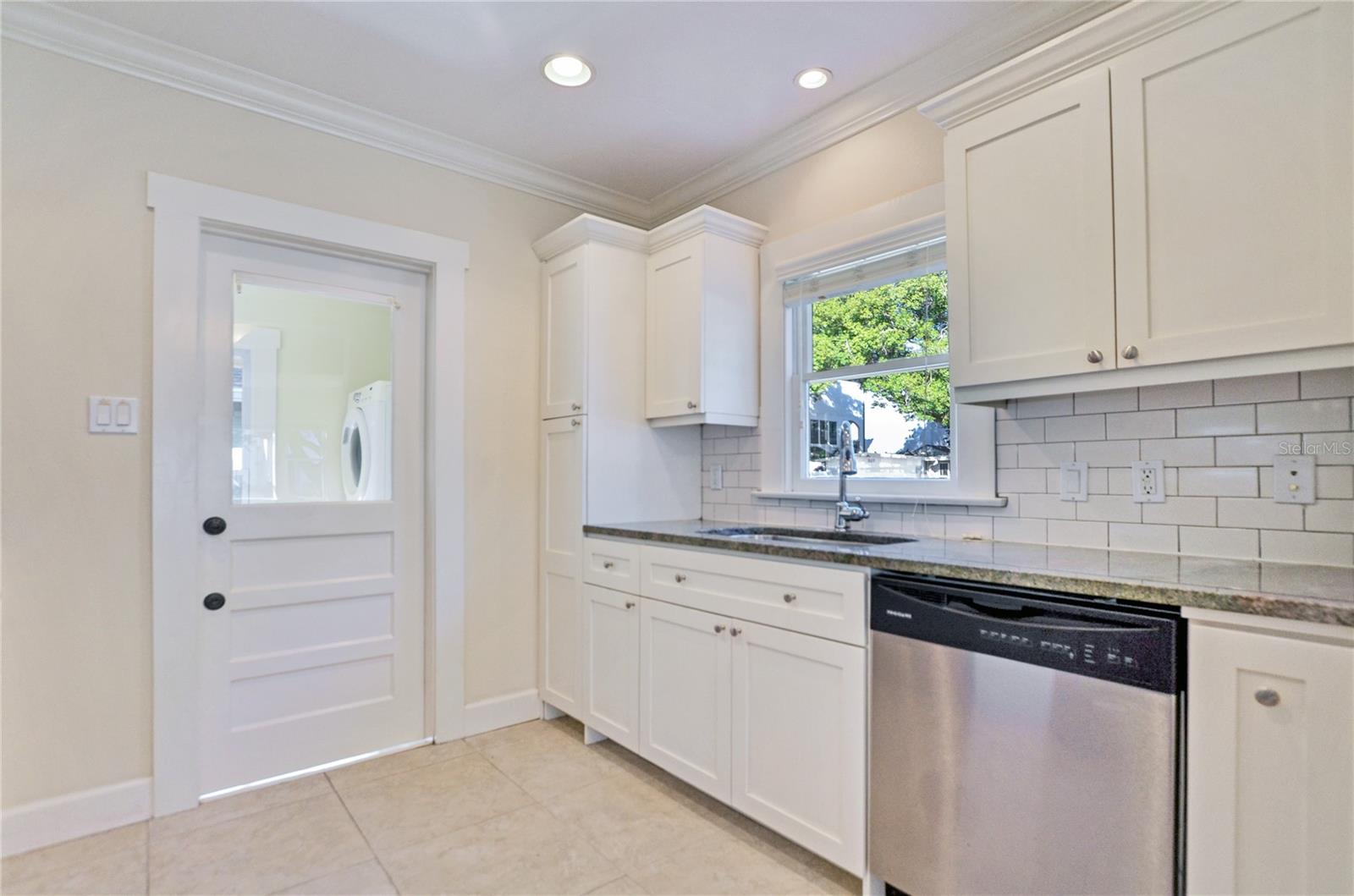 Image 15 of 23 For 301 Audubon Avenue